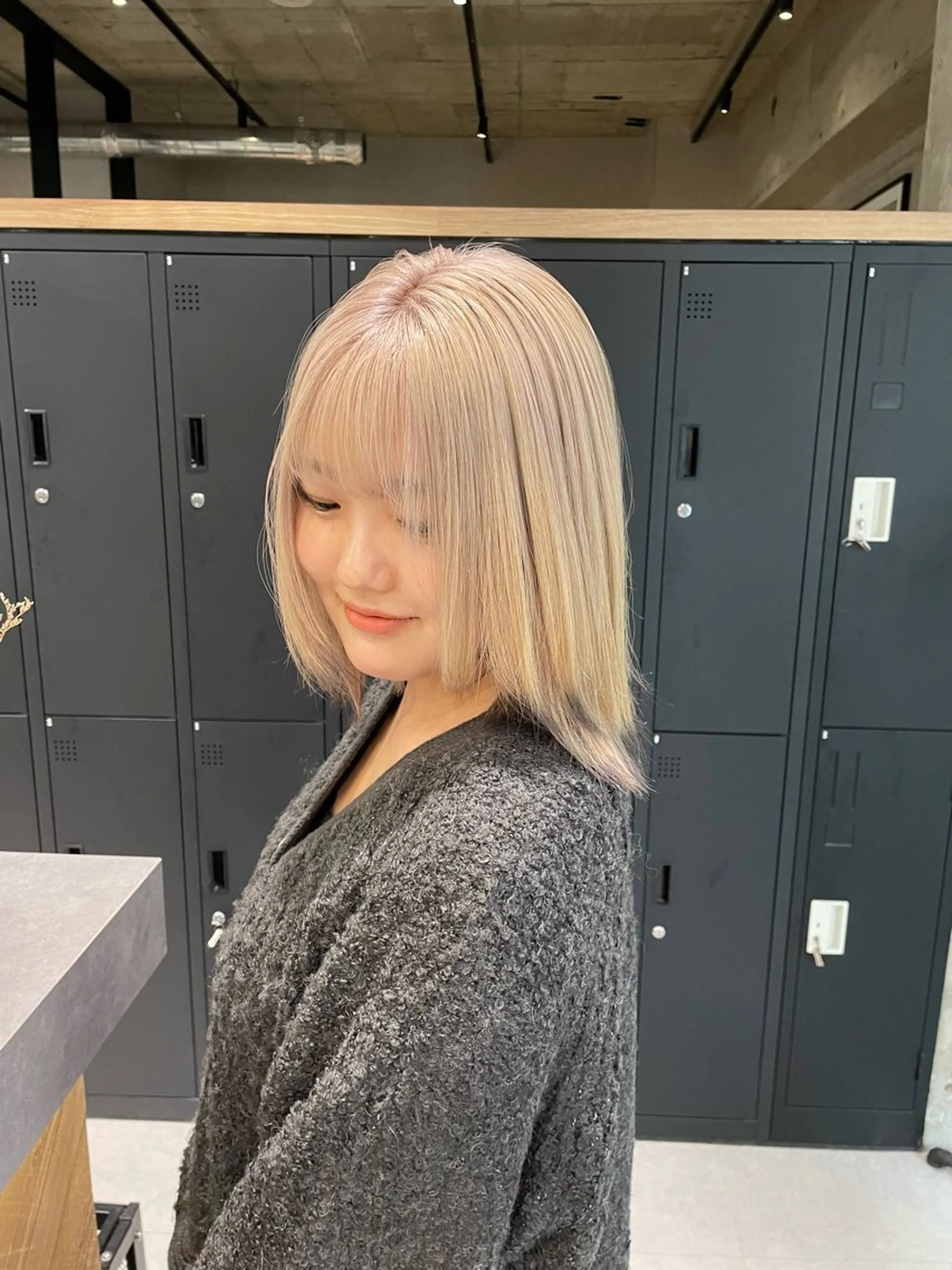 ミディアム カラー ベージュカラー ミルクティーベージュ ヘアカラー ♡ハイライトカラー shinri♡のヘアスタイル