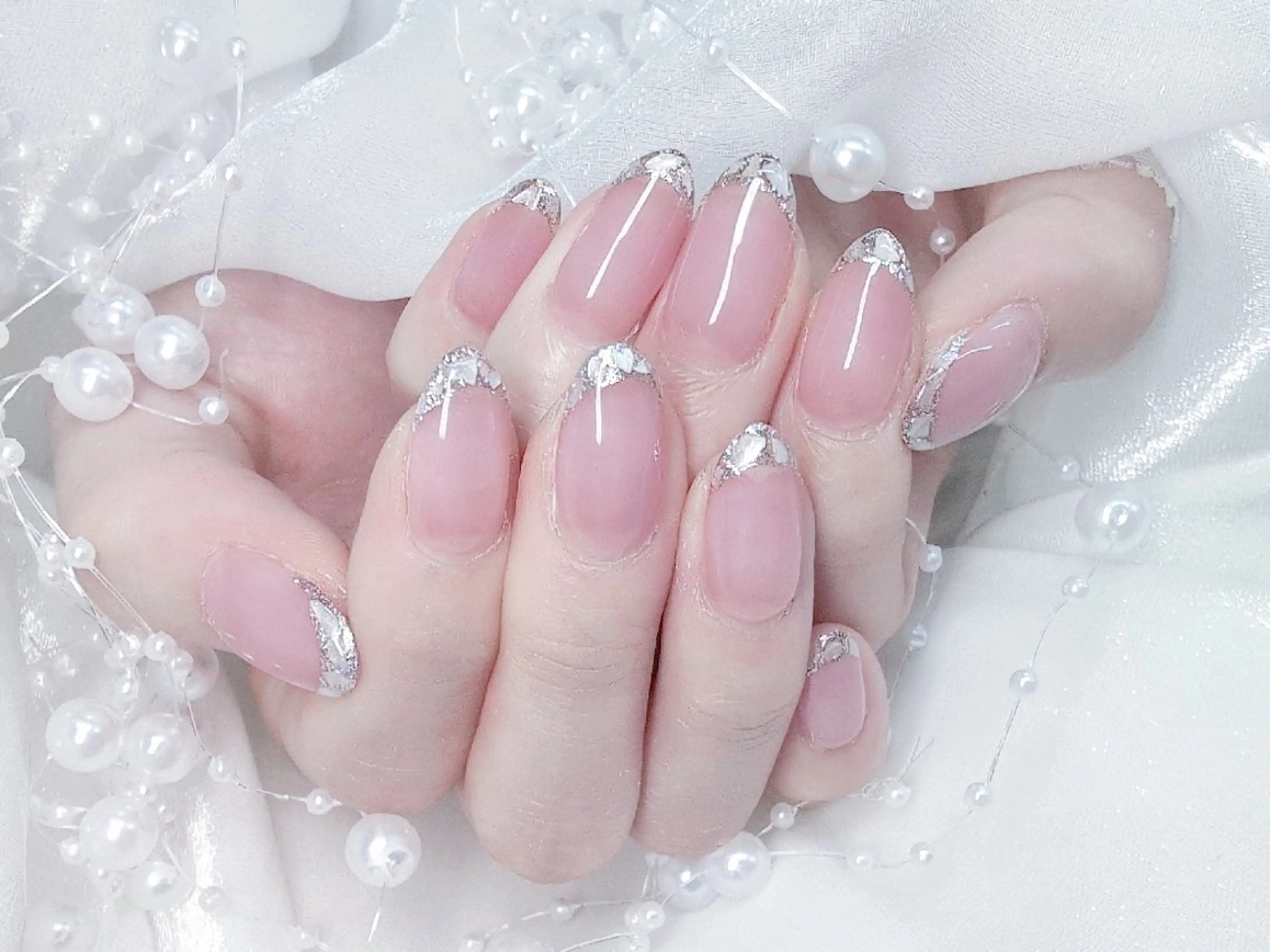 ネイル 長さ出し フラッシュネイル フレンチネイル キラキラネイル ラメ(グリッター) Chouette Nailのネイルデザイン