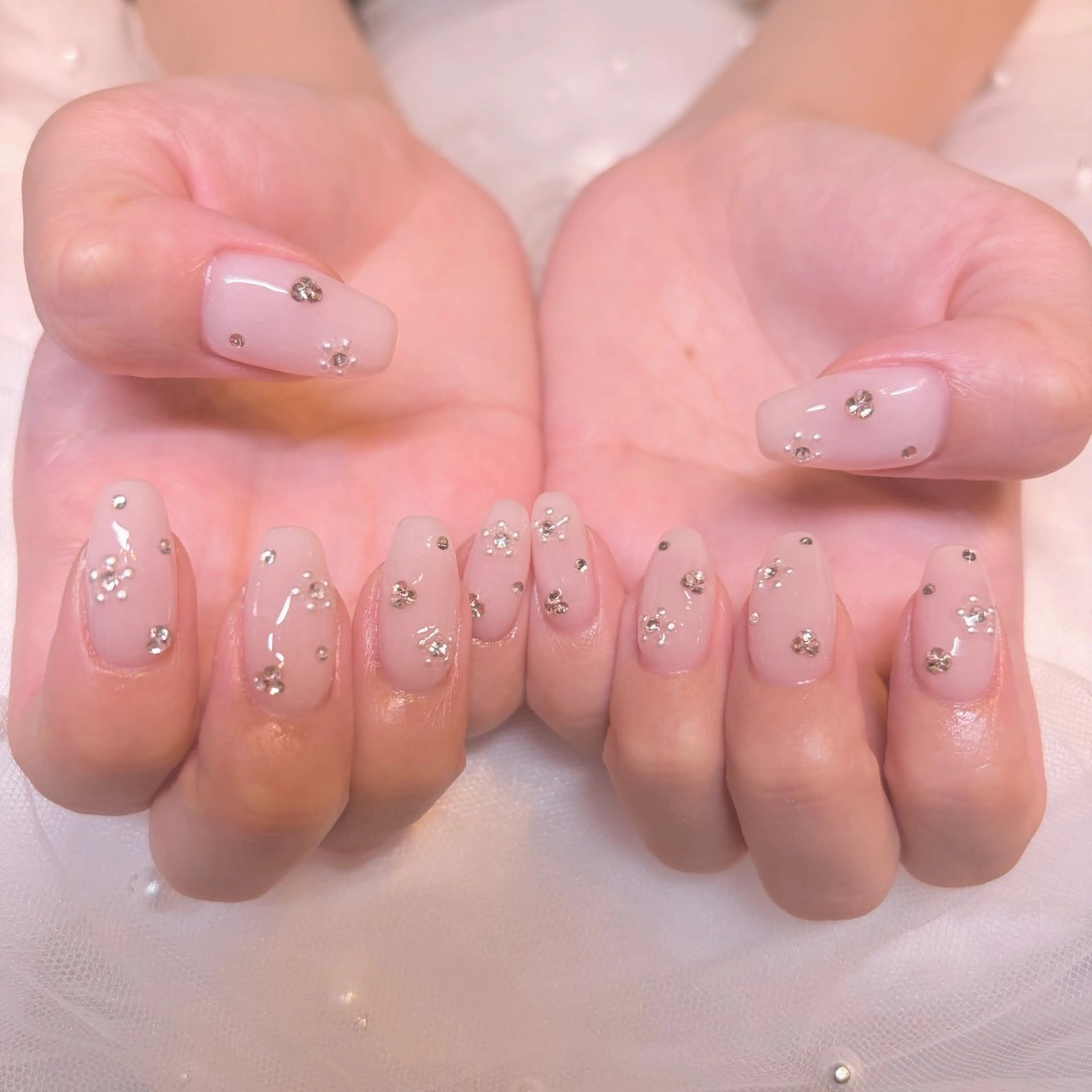 ネイル キラキラネイル 冬ネイル ハンドネイル nail salon e'mu💐のネイルデザイン