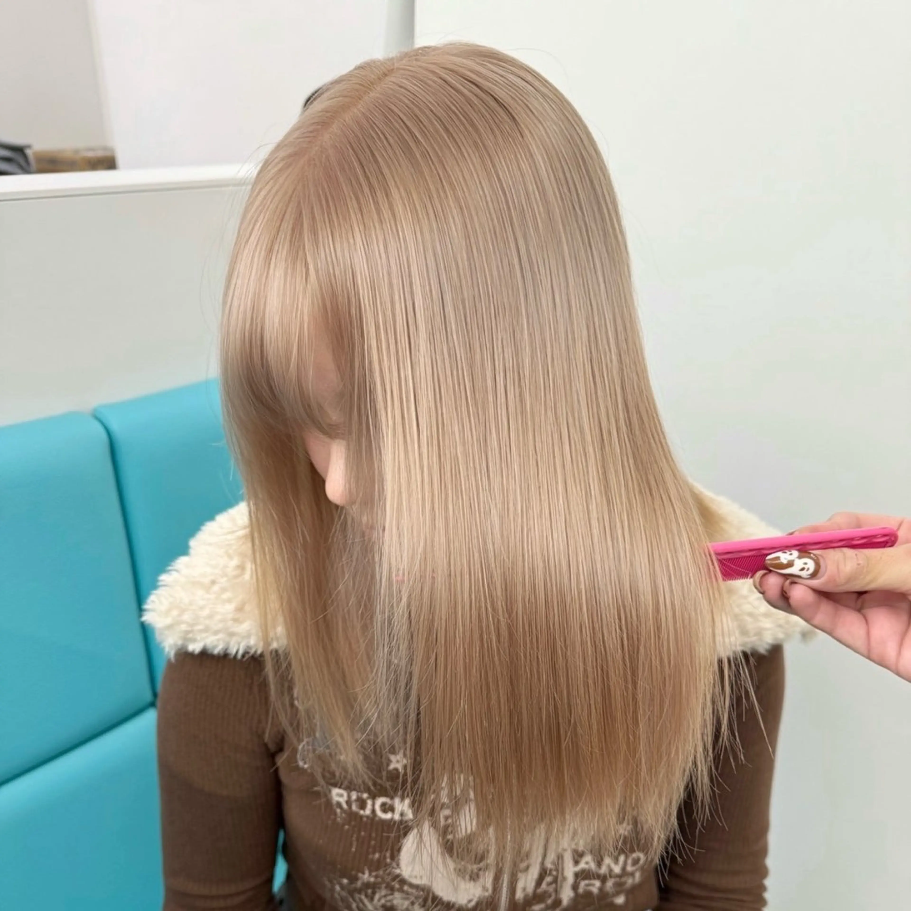 セミロング カラー ヘアアレンジ ブリーチ ケアブリーチ ケアカラー tace新宿 めいのヘアスタイル