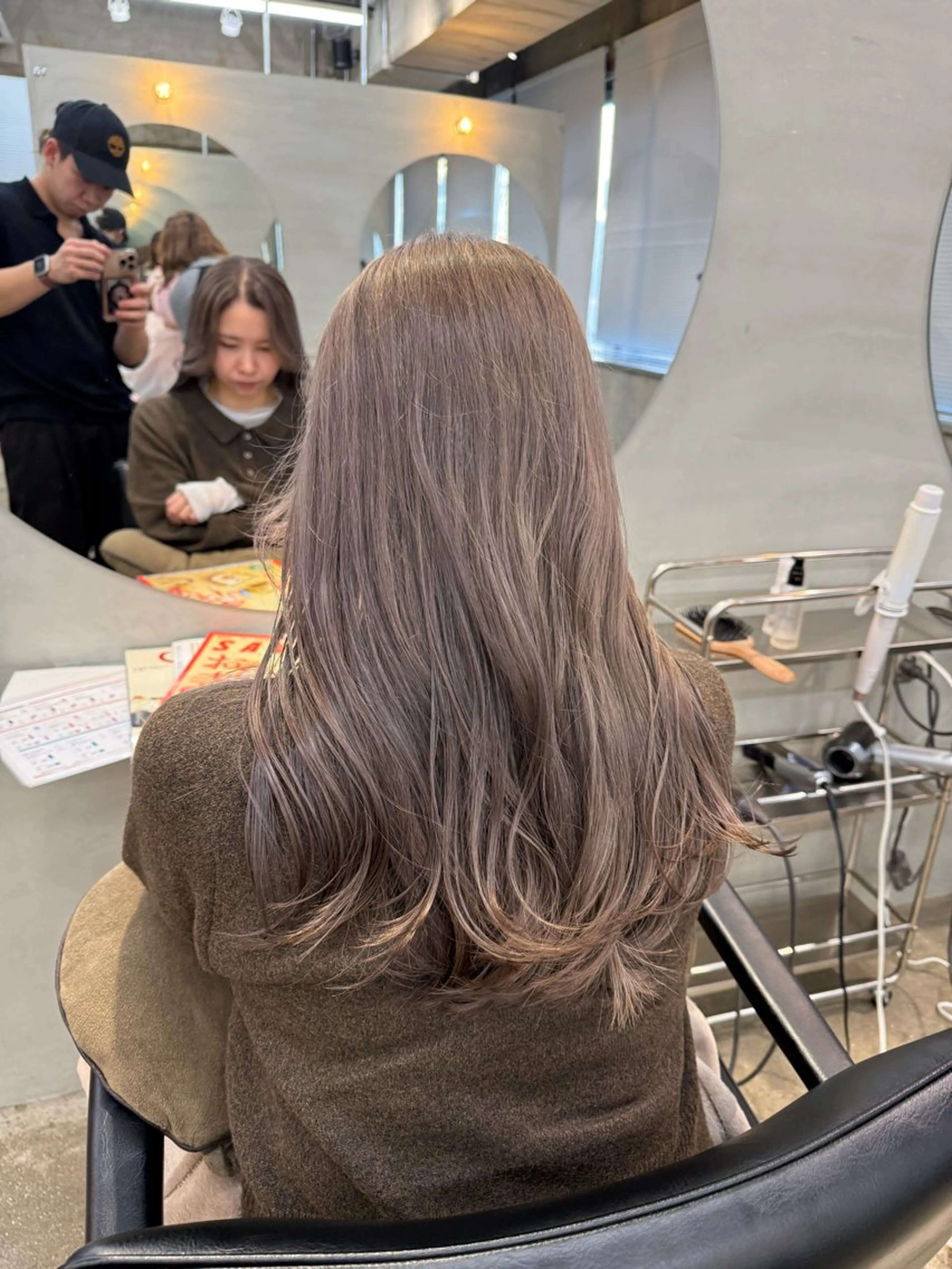 ロング カラー ブリーチ ケアブリーチ ダブルカラー グレージュ ハイトーンカラー 髪質改善/縮毛矯正/ 超高濃度水素ケアのヘアスタイル