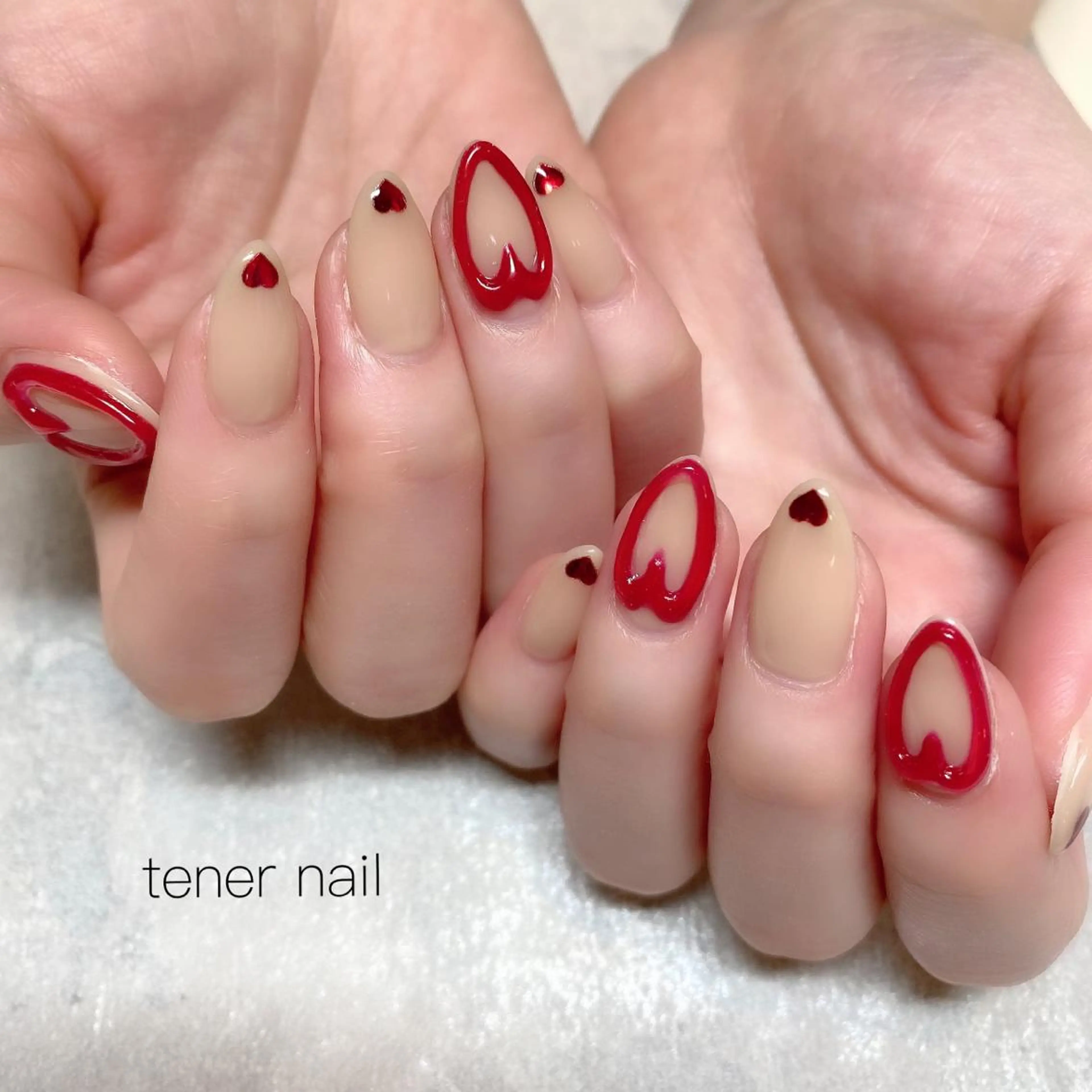 ネイル ハート ぷっくりネイル tener  nail  テネルネイル所属・テネルネイル tener nailのネイルデザイン