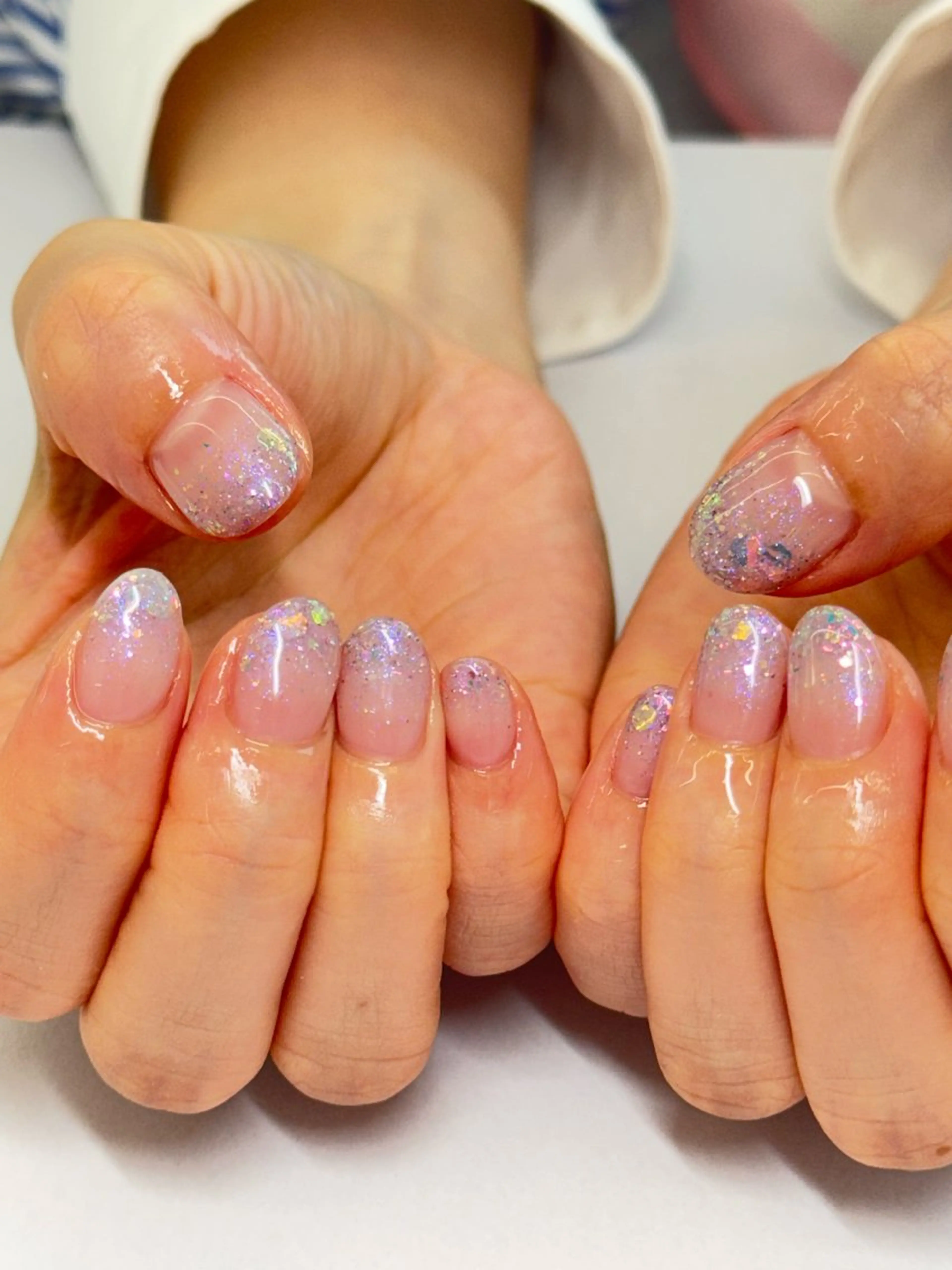 ネイル ジェルネイル グラデーション ラメ(グリッター) ラメグラデーション パラジェル WHITELY みどりのネイルデザイン