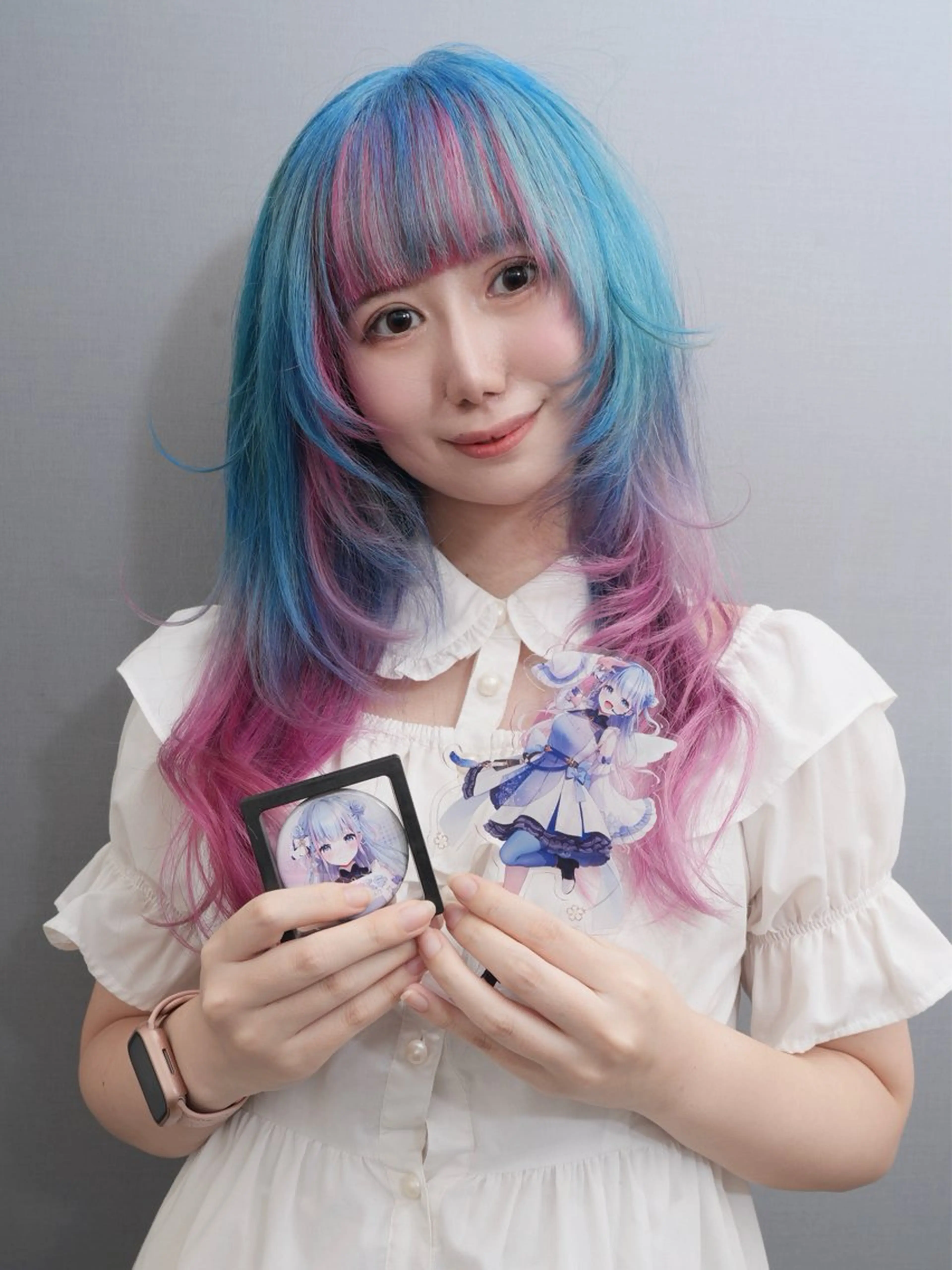 ロング カラー ヘアカラー トリートメント 推し活専用 【派手髪】飯野ゆかりのヘアスタイル