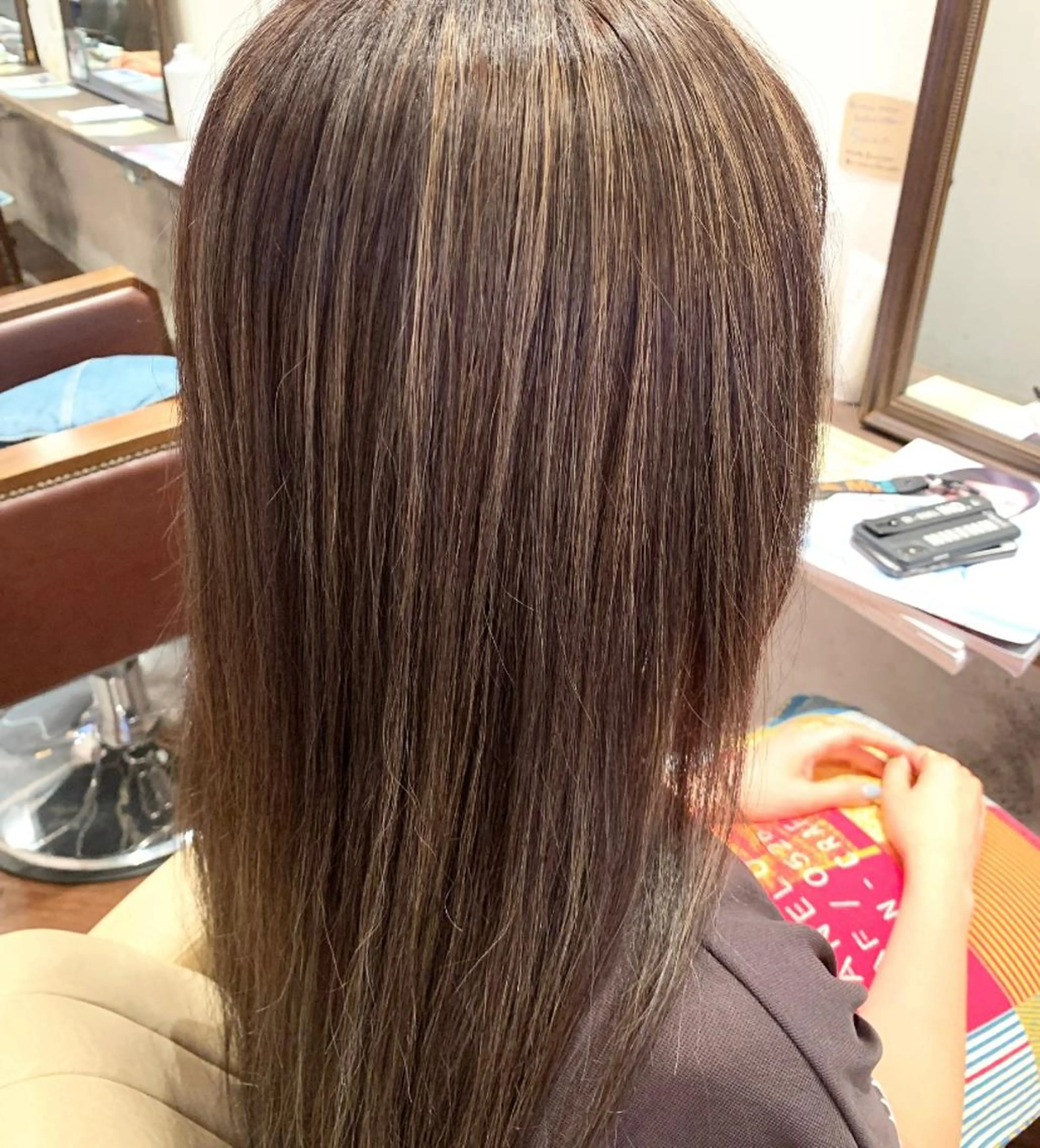 ロング ハイライト ヘアカラー ゆうき あすかのヘアスタイル