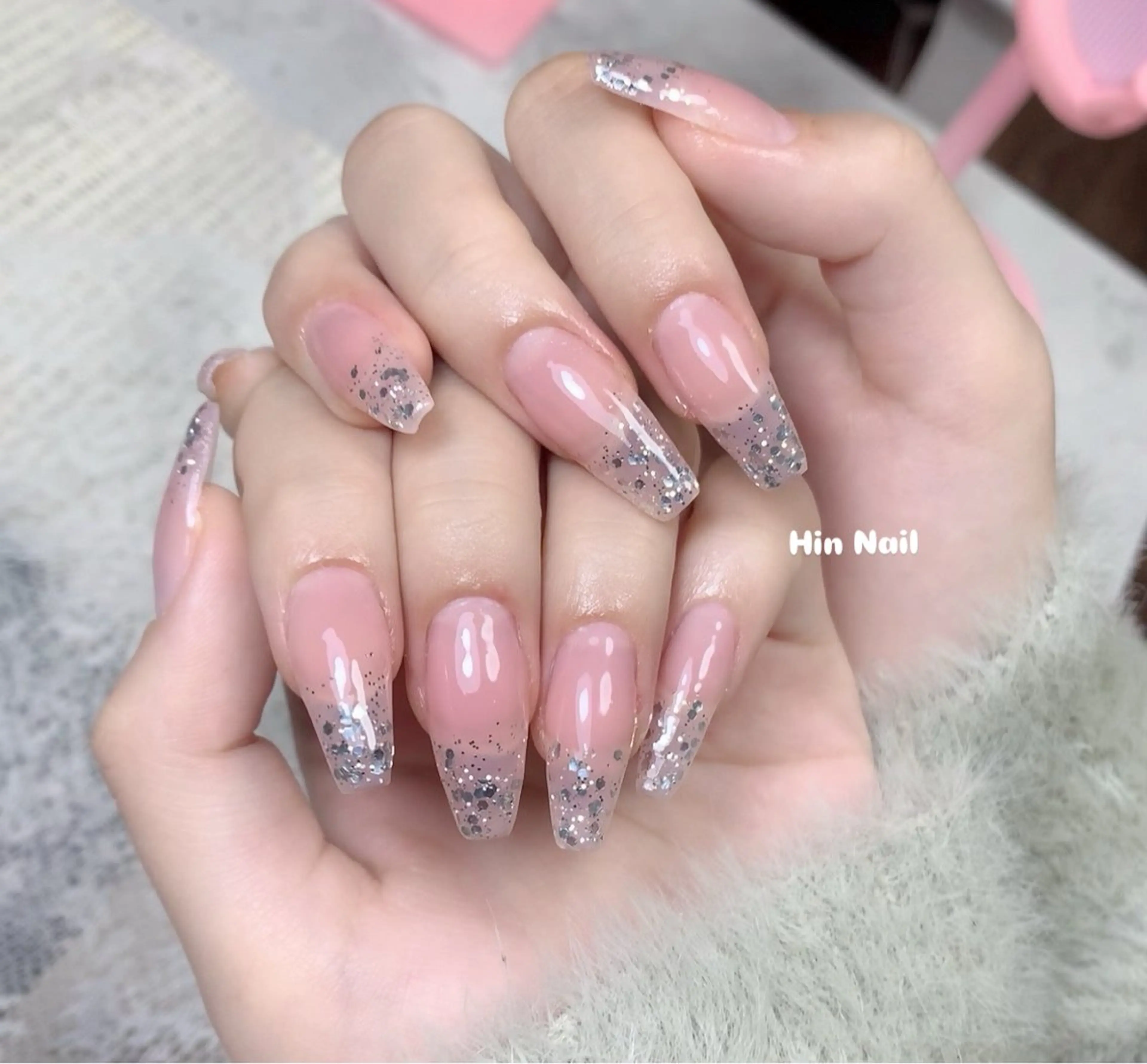 ネイル ラメ(グリッター) ラメグラデーション ハンドネイル HIN NAILのネイルデザイン