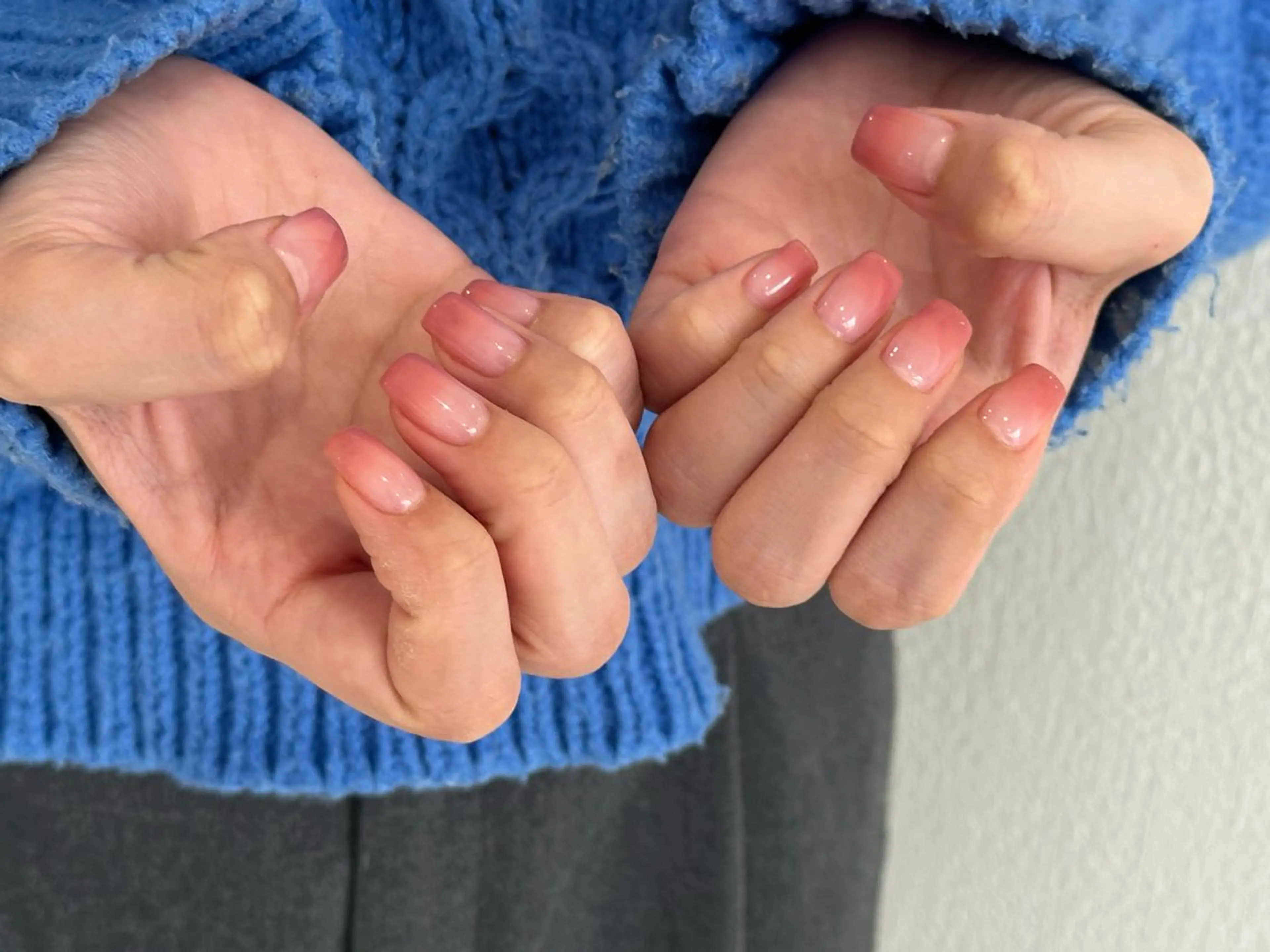 ネイル グラデーション ピンク シンプルネイル ハンドネイル Rich to 各務原店所属・冨山 きくののネイルデザイン