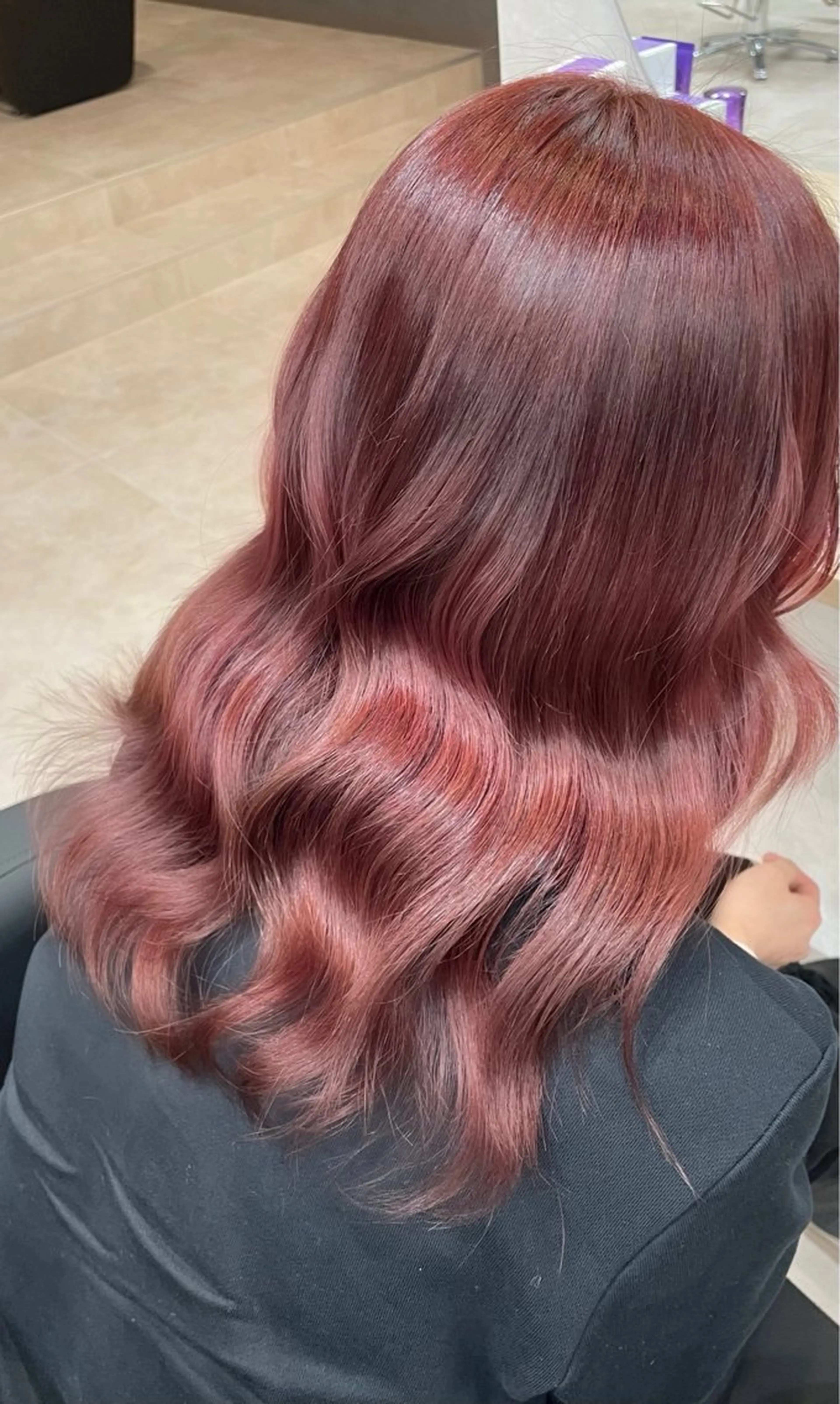 カラー レッドカラー cyaco g所属・大原 望愛のヘアスタイル