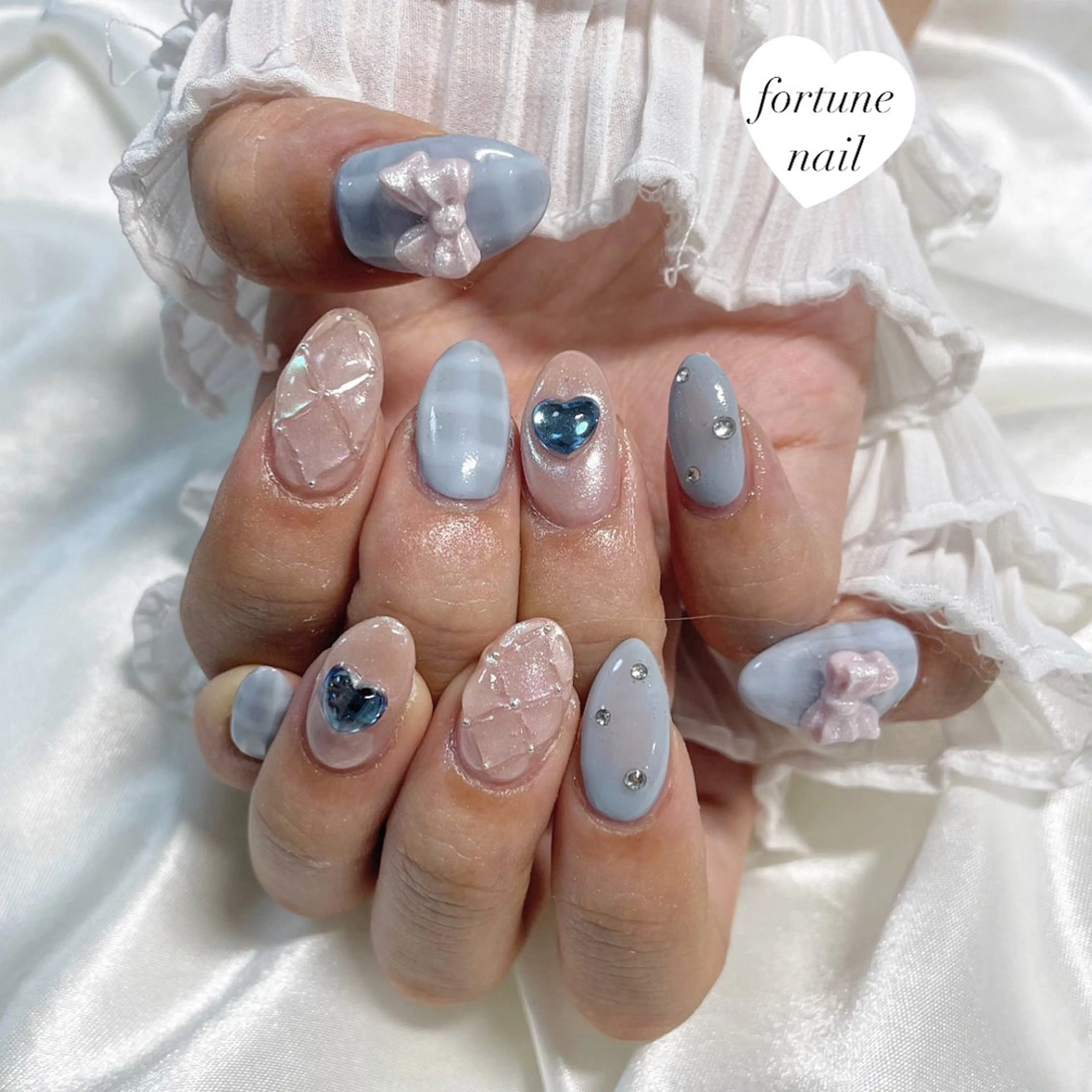 ネイル ブルー 水色 ハンドネイル ☆saori ☆のネイルデザイン