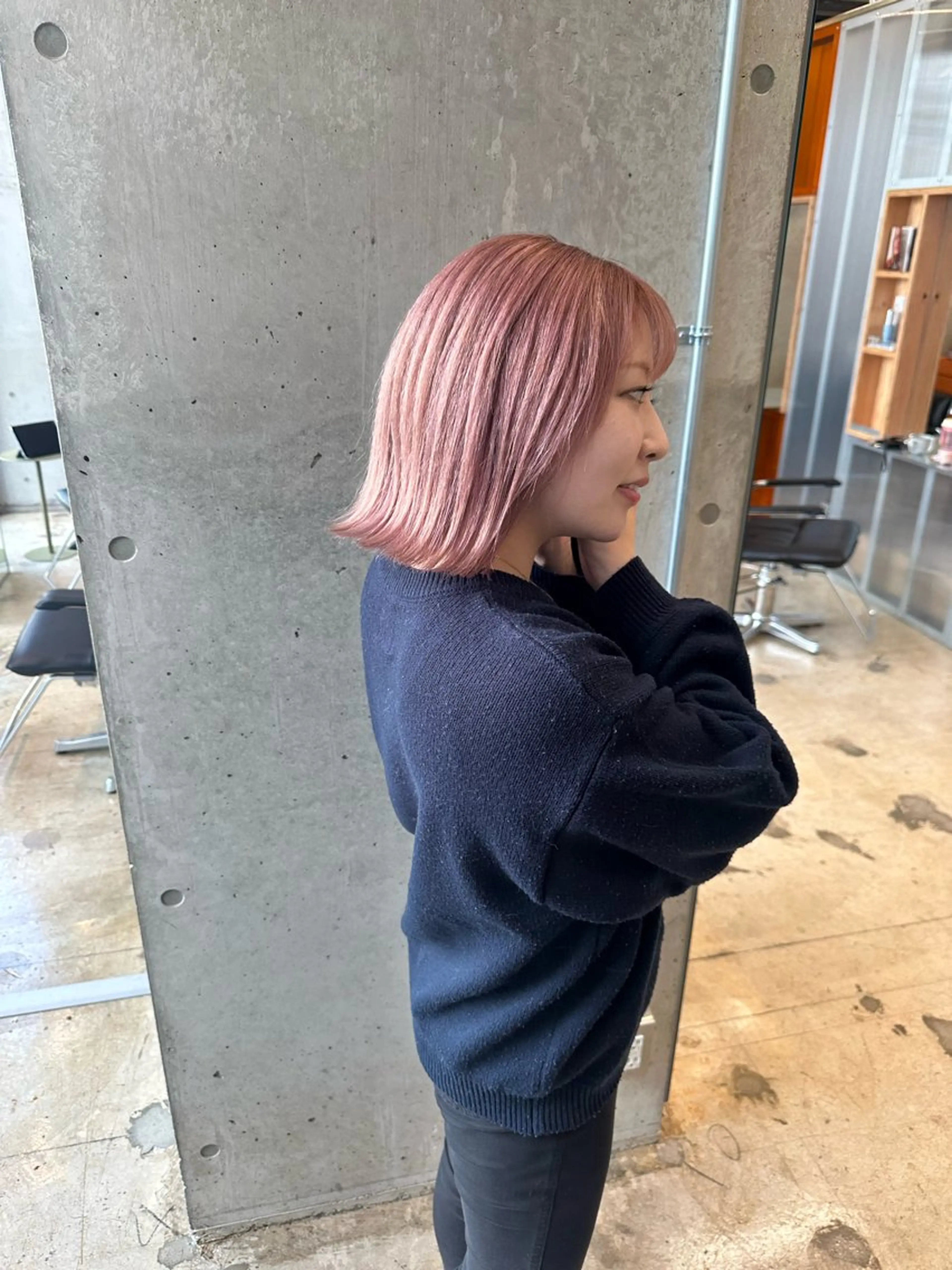 ミディアム カラー ヘアアレンジ ブリーチ ピンクカラー 学生 カット トリートメント REONA🪽✨ 日常に馴染む髪🫧のヘアスタイル