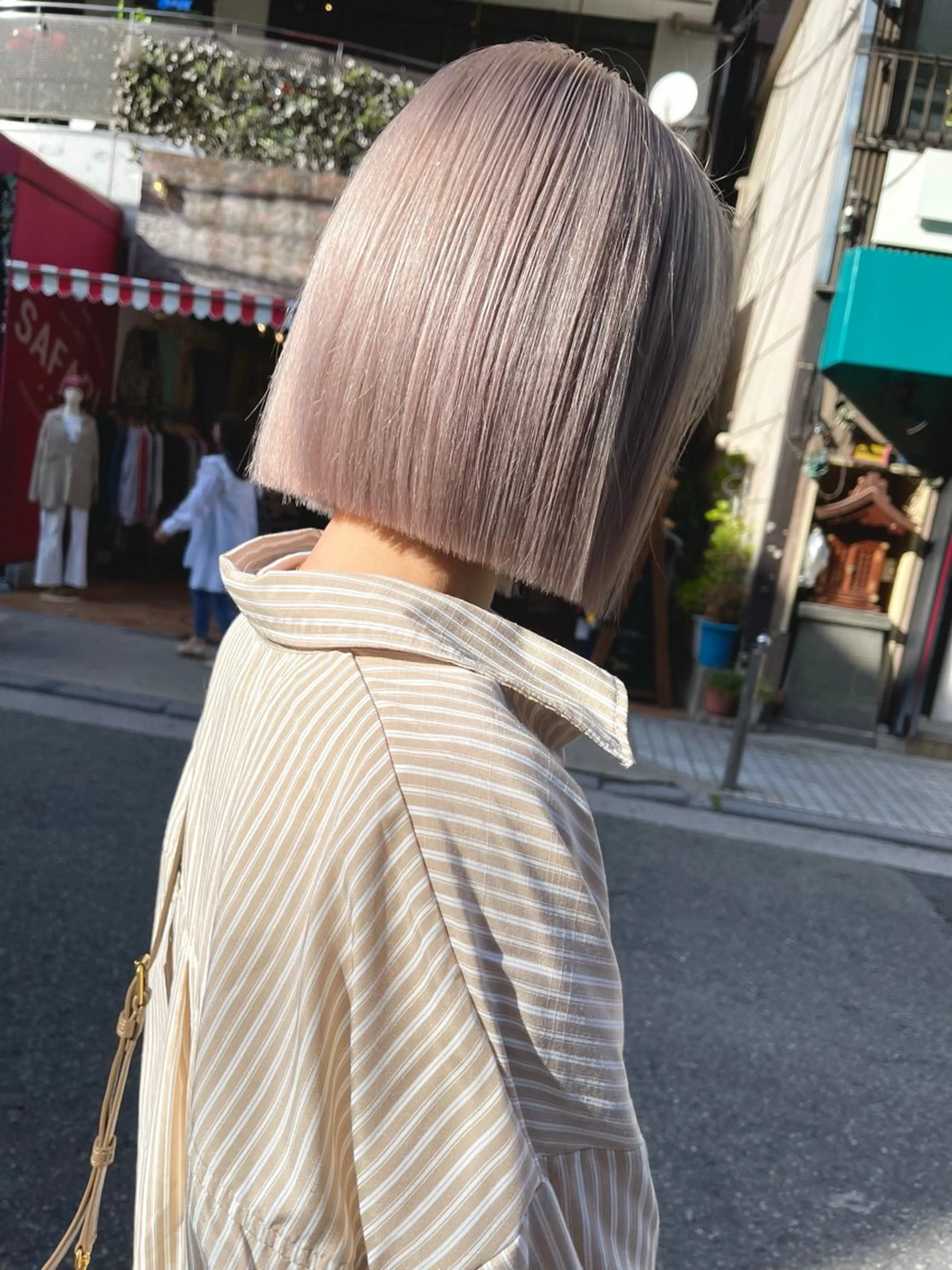 美髪ケアブリーチ×2回+カラー+トリートメント込みの写真