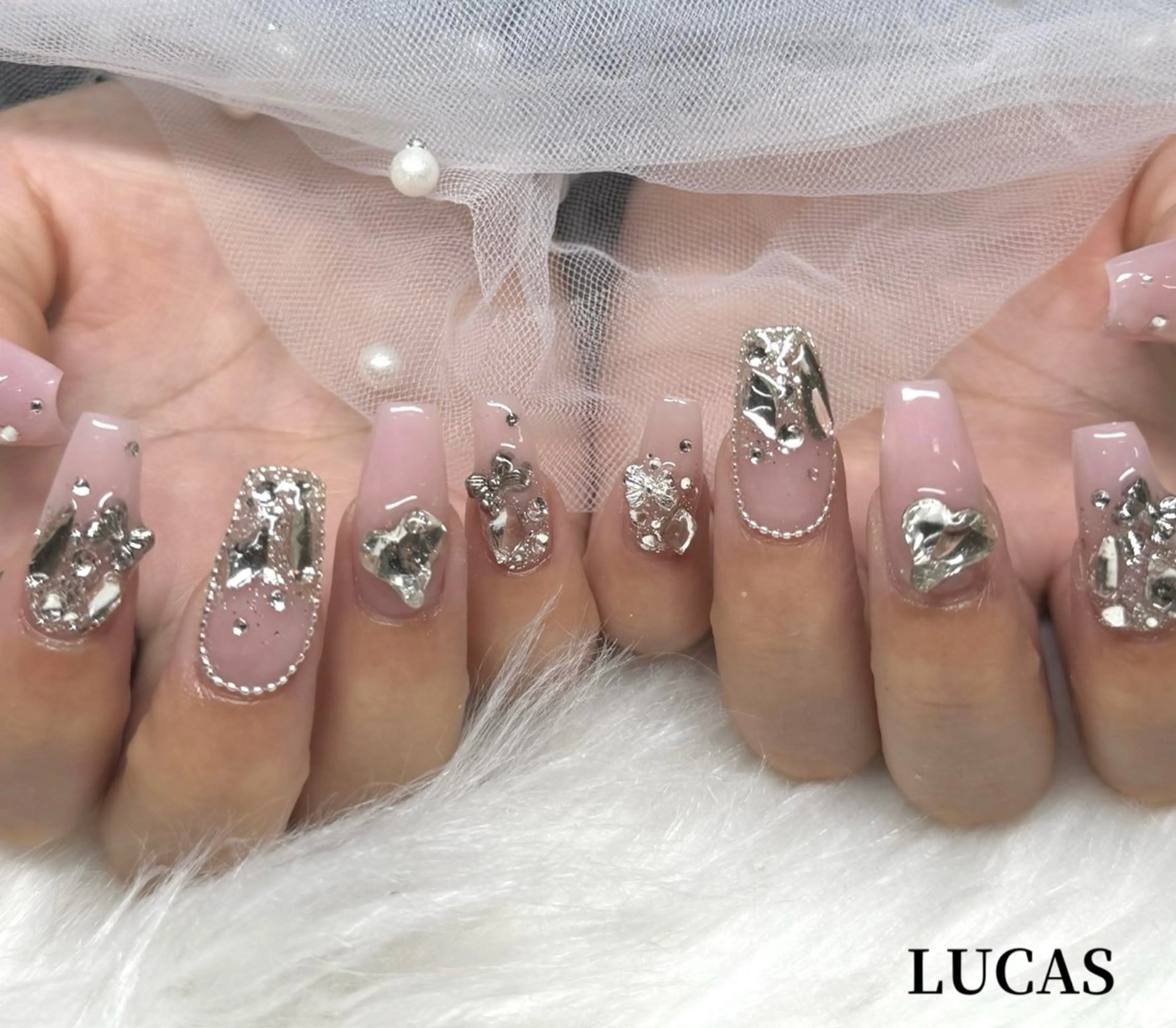 ネイル キラキラネイル スカルプネイル ワンホンネイル ハンドネイル Nail salon LUCAS,K 《ネイルサロンルーカス》千葉中央 スカルプ所属・LUCAS 千葉 AOI💅🏾💕のネイルデザイン