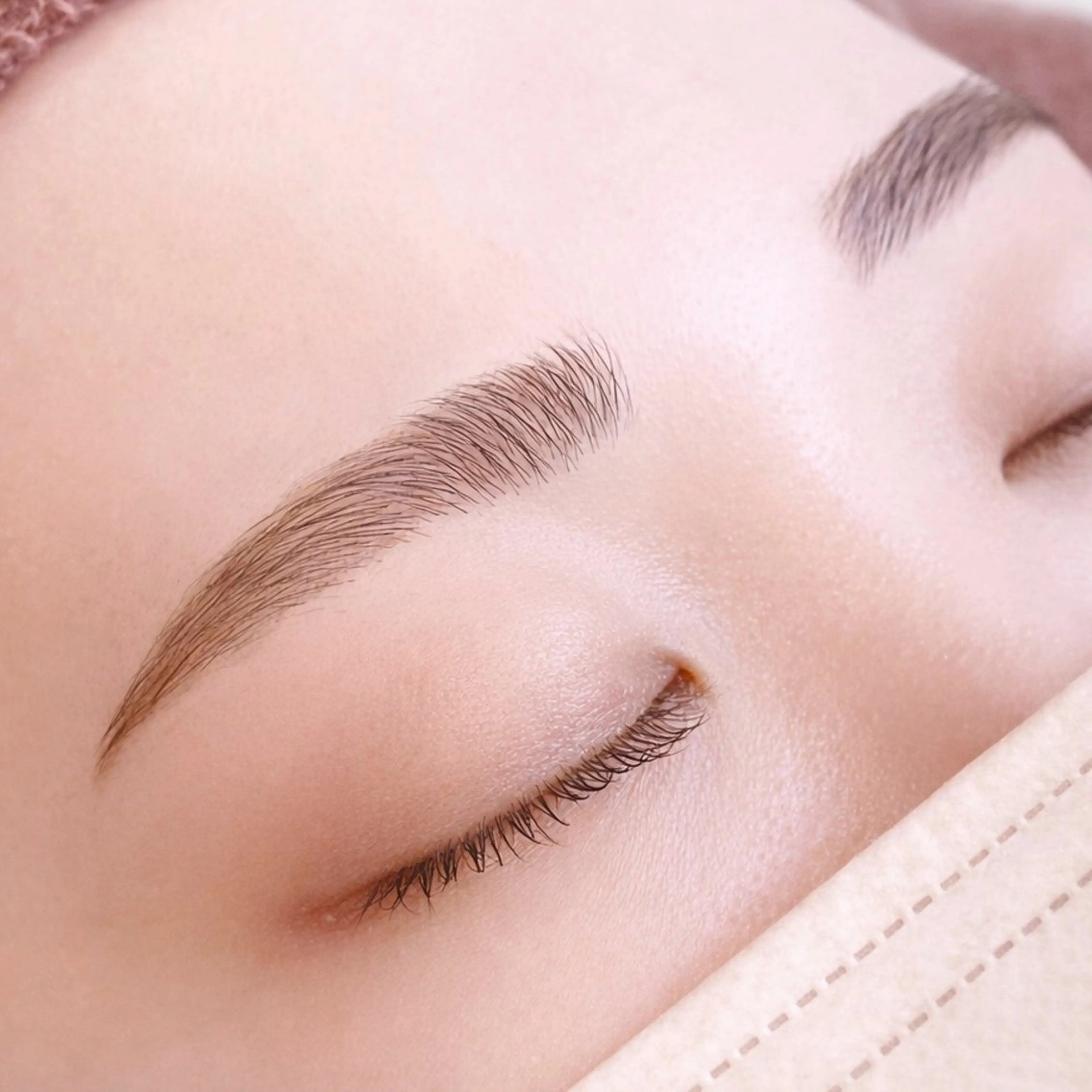 🌸土日祝🌸【アイブロウwaxスタイリング💄】メイクレクチャー、お持ち帰りブラシ付き✨の写真