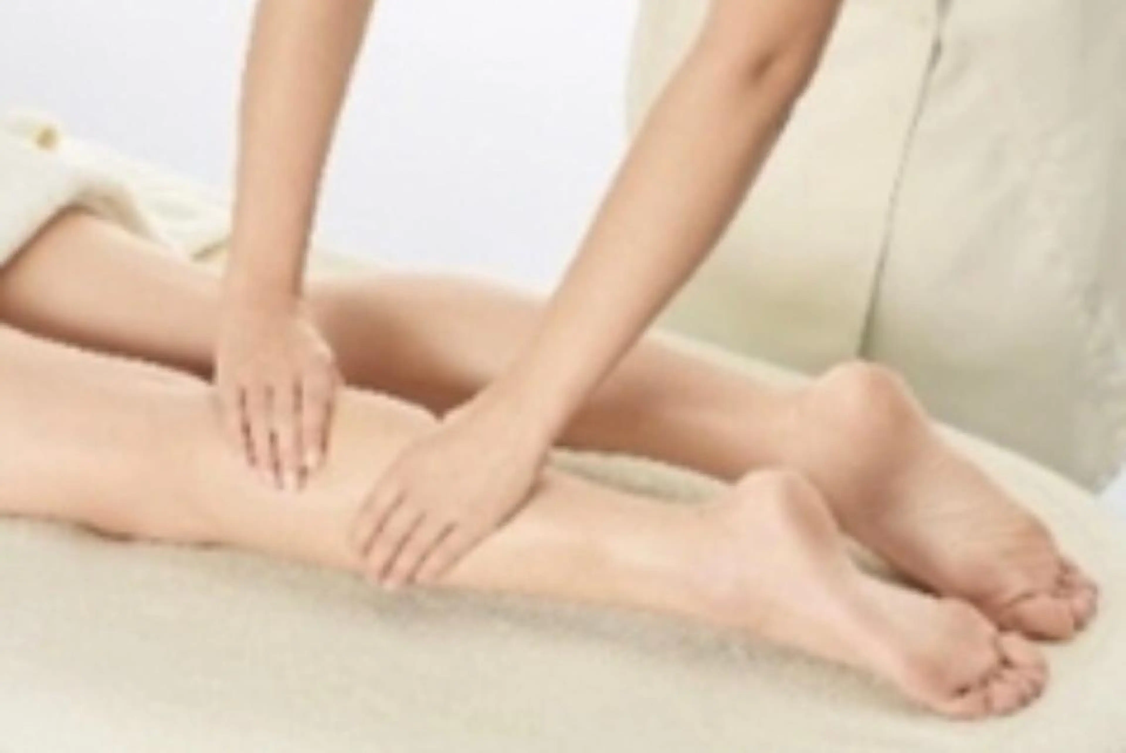 フット&レッグ　ひざまわりふくらはぎ足裏　オイルリンパケア40分★ミニモ限定　ハンドトリート付★の写真