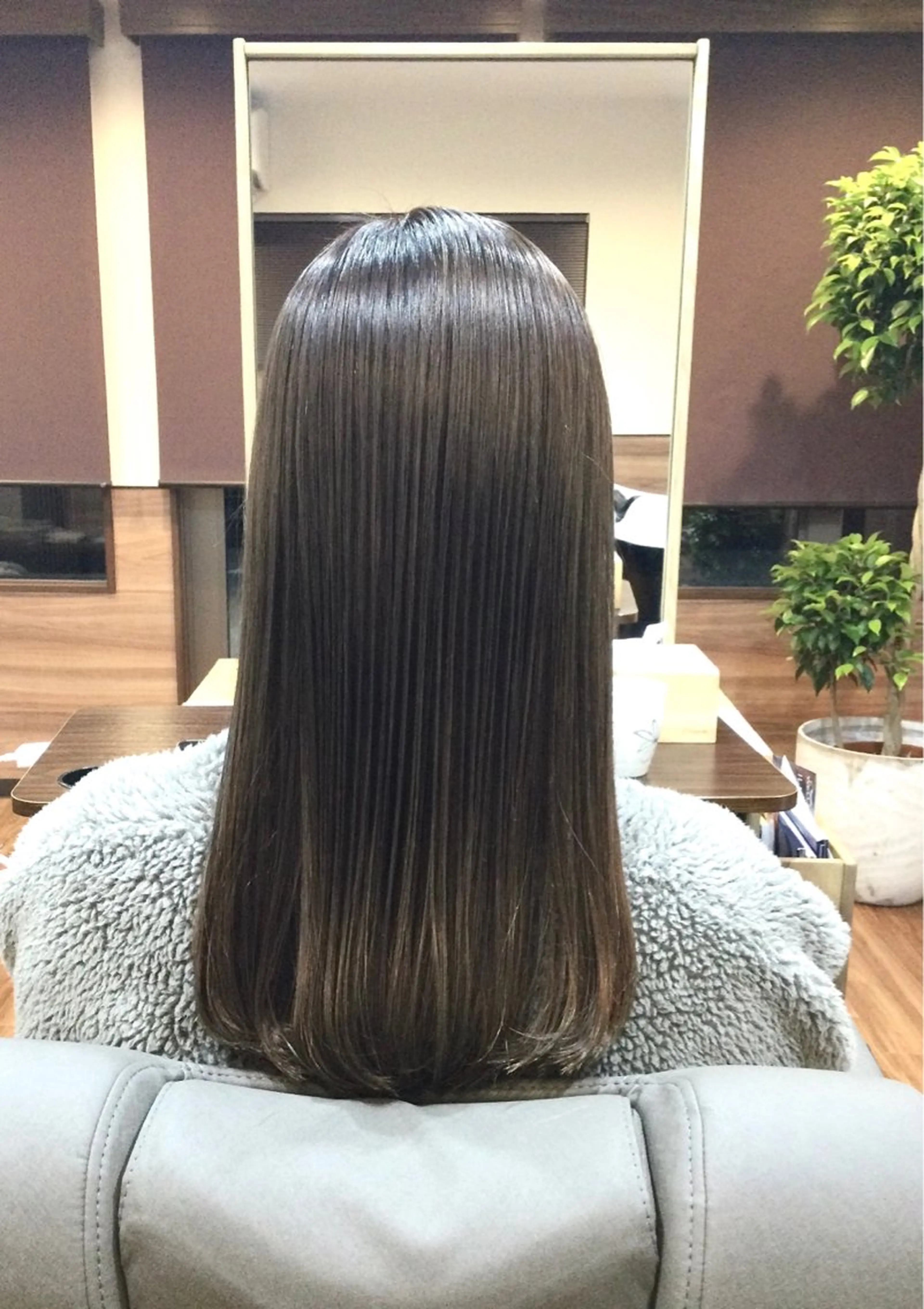 ロング カラー グレージュ カット ヘアカラー トリートメント ヘッドスパ Annon プライベートサロンのヘアスタイル