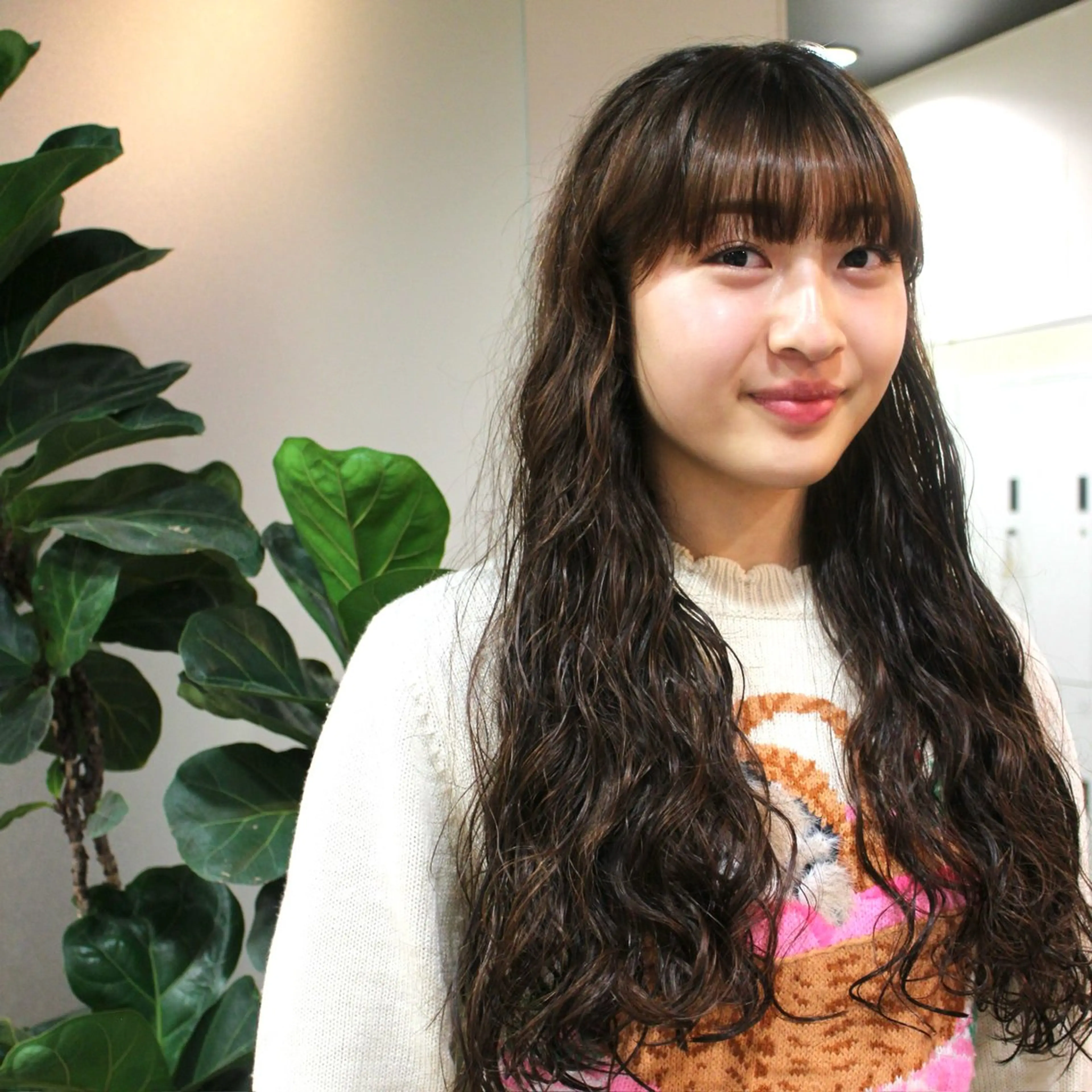 ロング カラー パーマ カーリーパーマ/ 透明ｶﾗｰ/MIKUのヘアスタイル