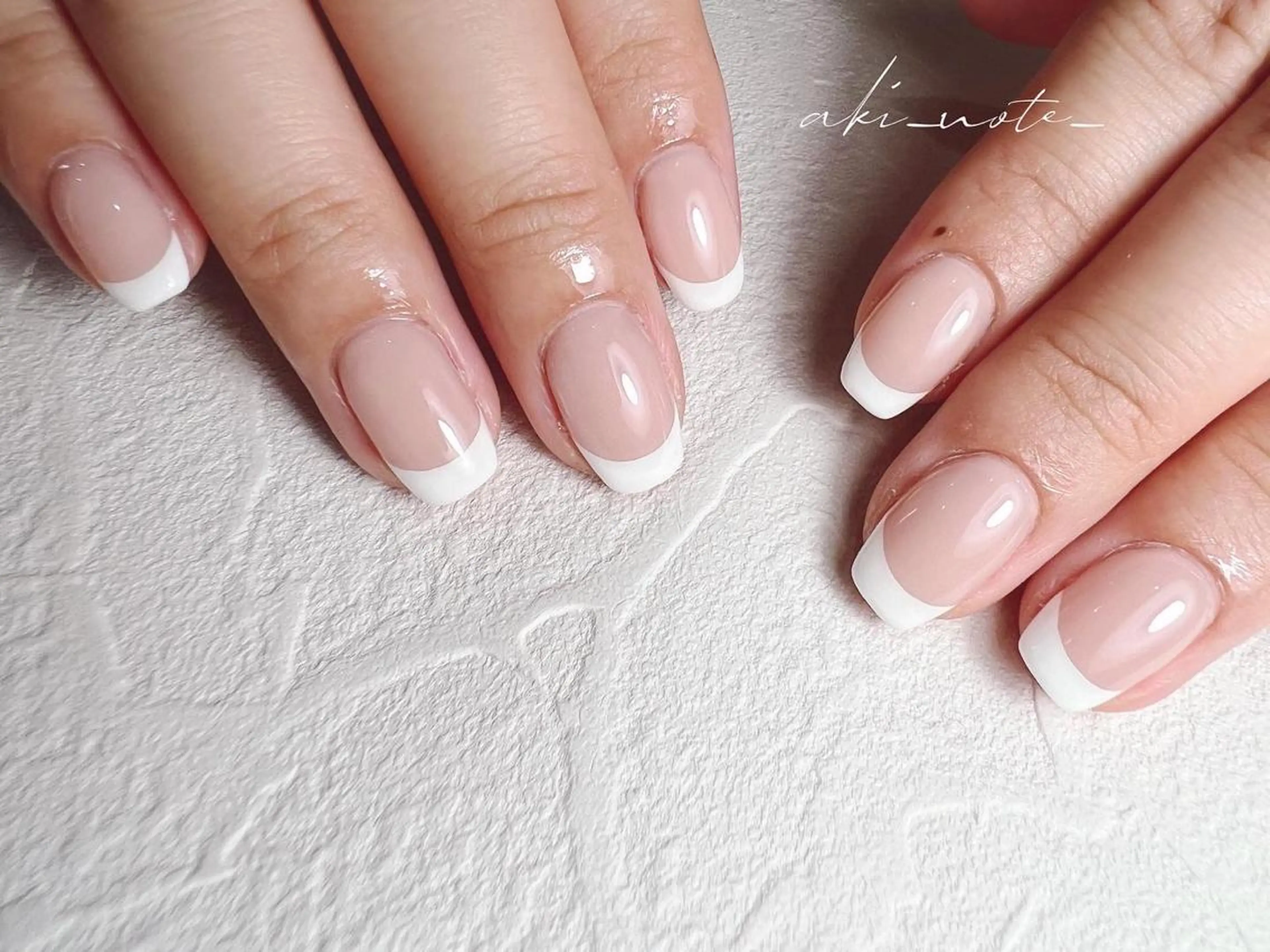 ネイル ジェルネイル 氷ネイル・うるうるネイル 韓国ネイル ニュアンスネイル シンプルネイル ハンドネイル GRANDE大須 栄/店長 aki🌙のネイルデザイン