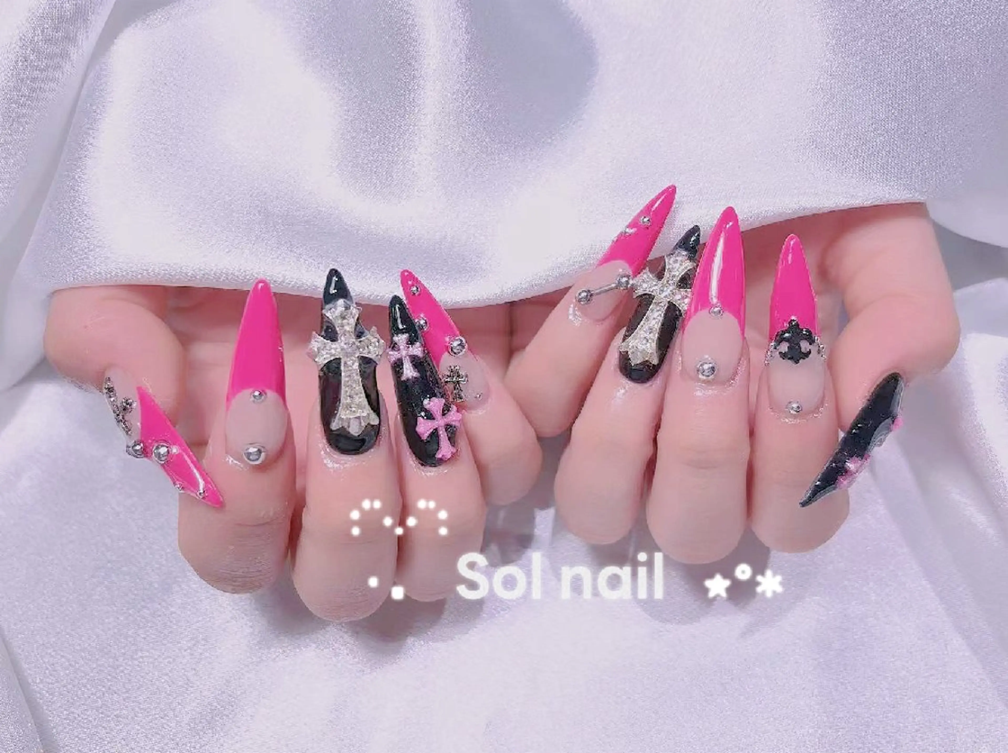 ネイル ハンドネイル ハンドケア パラジェル&フィルイン取り扱いサロンSol Nail所属・Sol Nail ミネのネイルデザイン