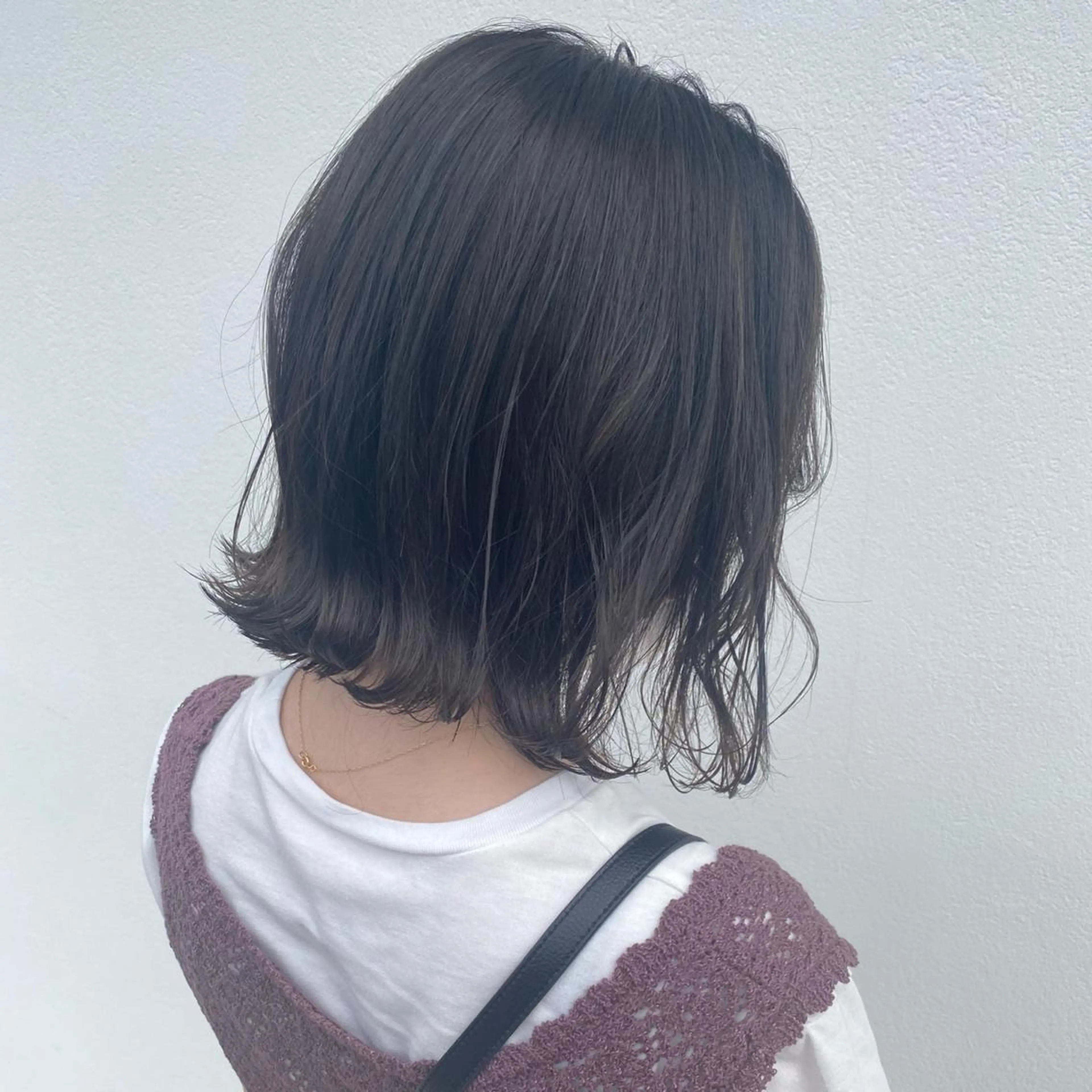 ミディアム カラー アッシュ アッシュグレー アッシュグレージュ バレイヤージュ ブリーチ ヘアカラー 韓国ヘア特化 💟 ララア 💟のヘアスタイル