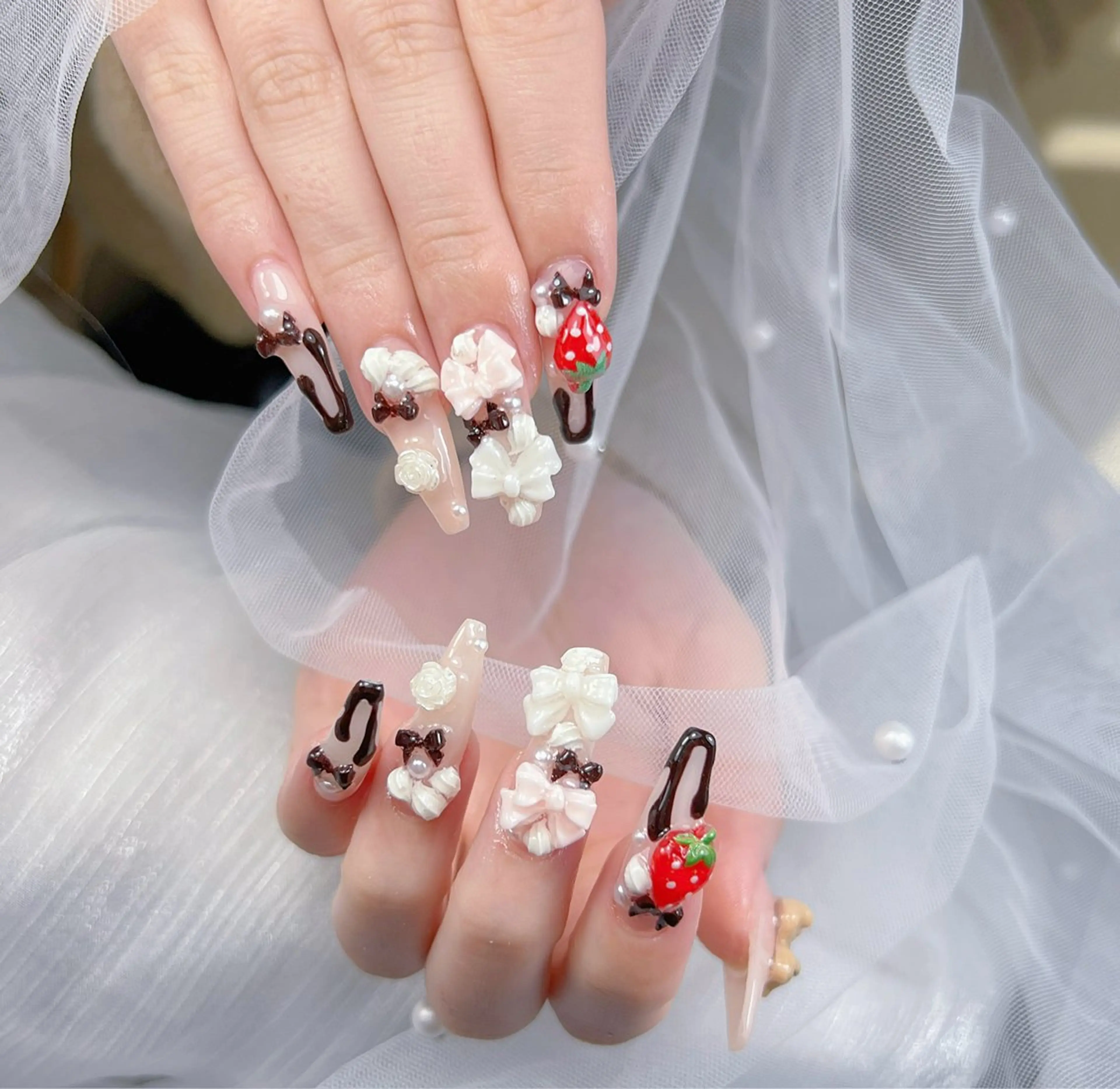 ネイル アートネイル オーロラネイル チークネイル 長さ出し フットネイル Miya_nail所属・Miya _nailのネイルデザイン