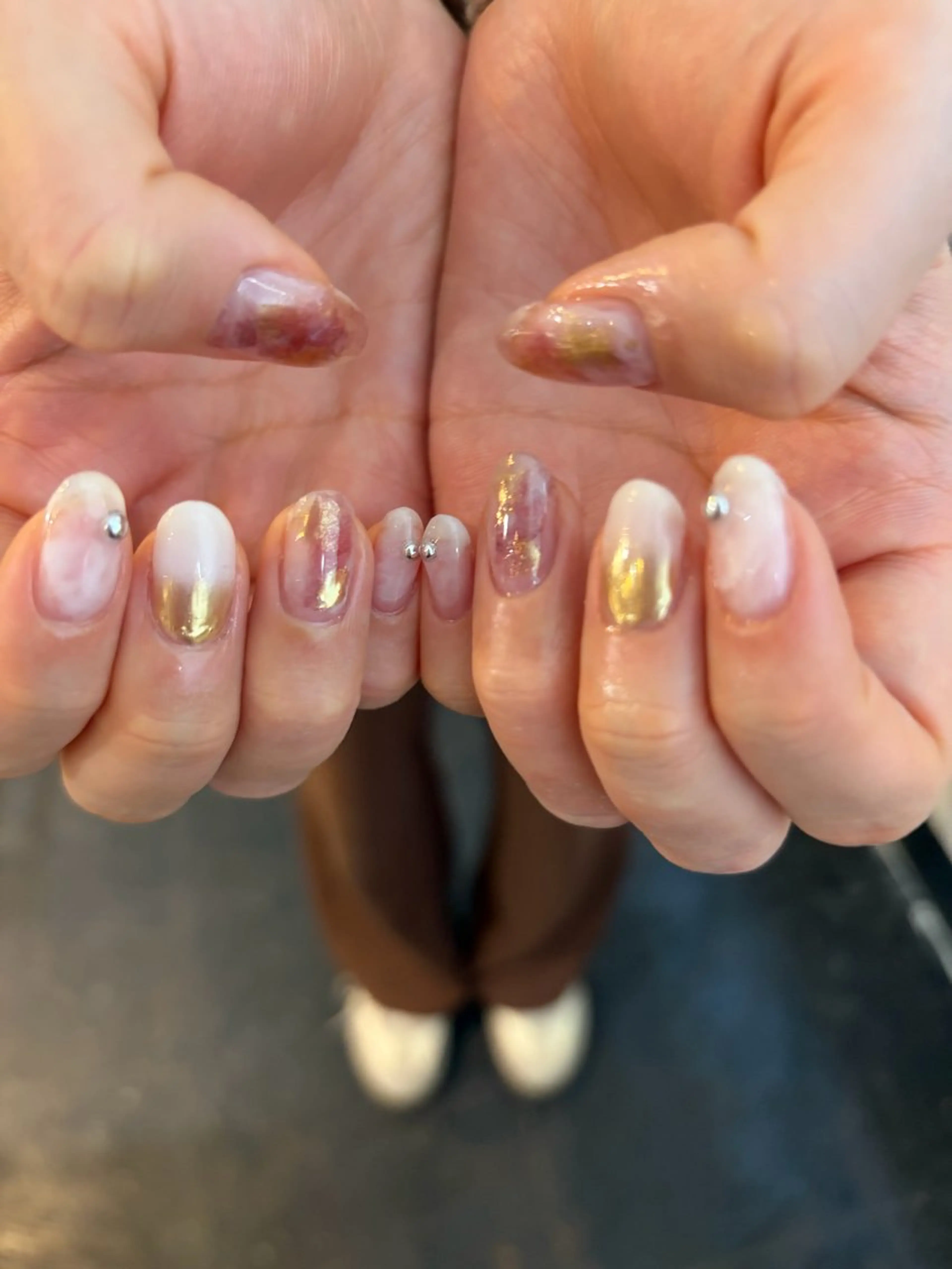 ネイル ハンドネイル 岡田 彩花のネイルデザイン