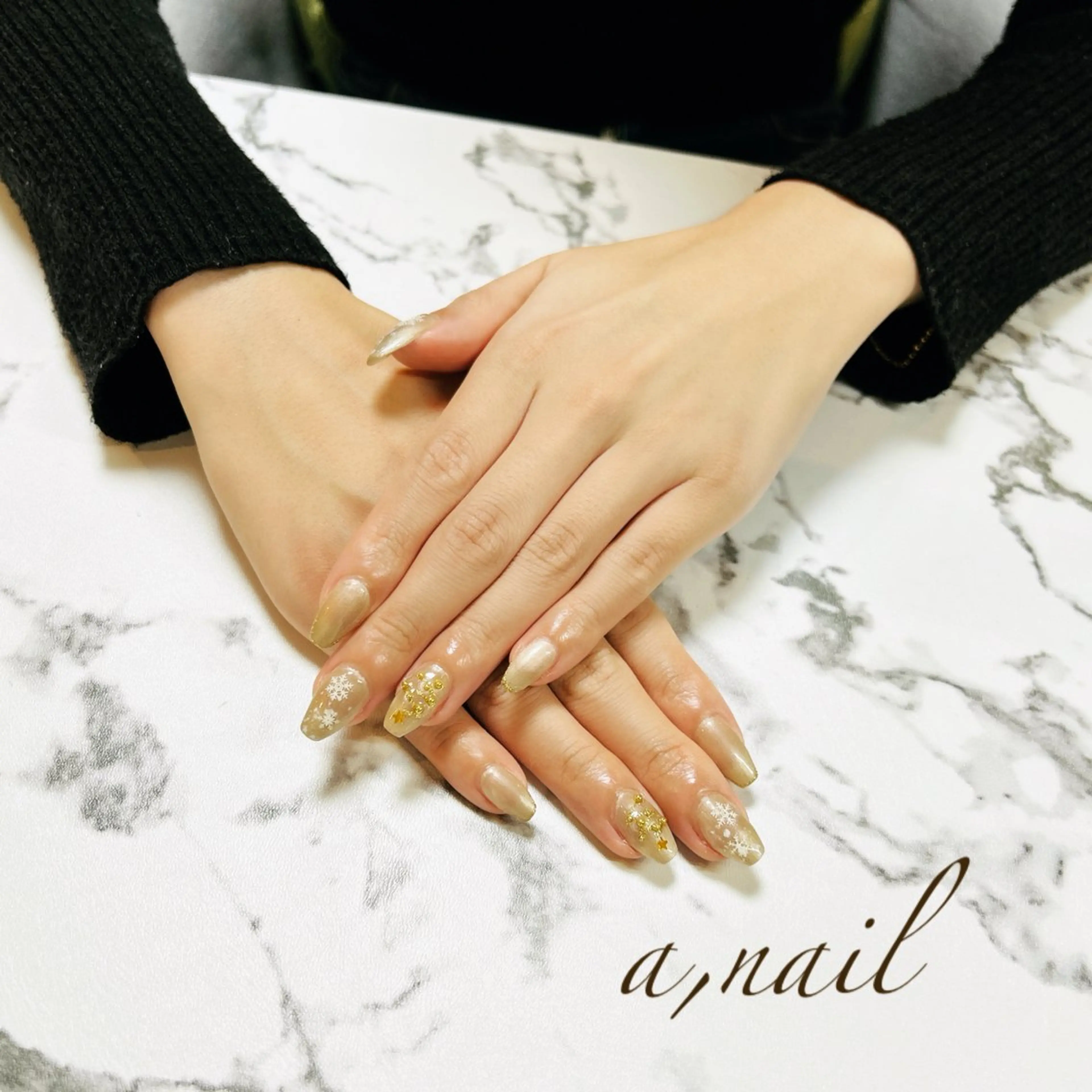 ネイル フレンチネイル ジェルネイル グラデーション キラキラネイル ワンカラーネイル ハンドネイル ネイルサロン エーネイルのネイルデザイン