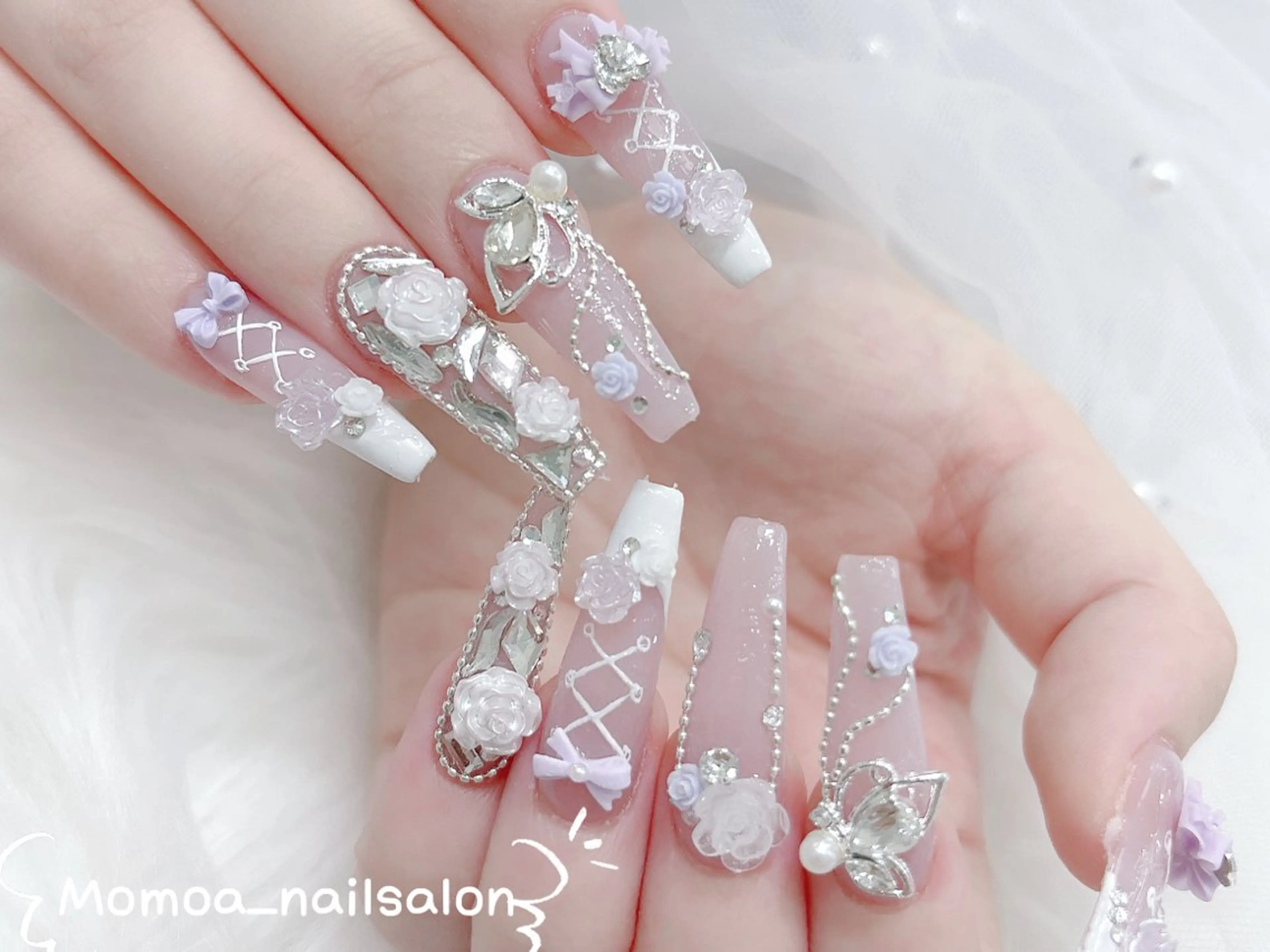 ネイル キラキラネイル スカルプネイル ハンドネイル MoMoA Nail ネイル長さ出し専門店のネイルデザイン