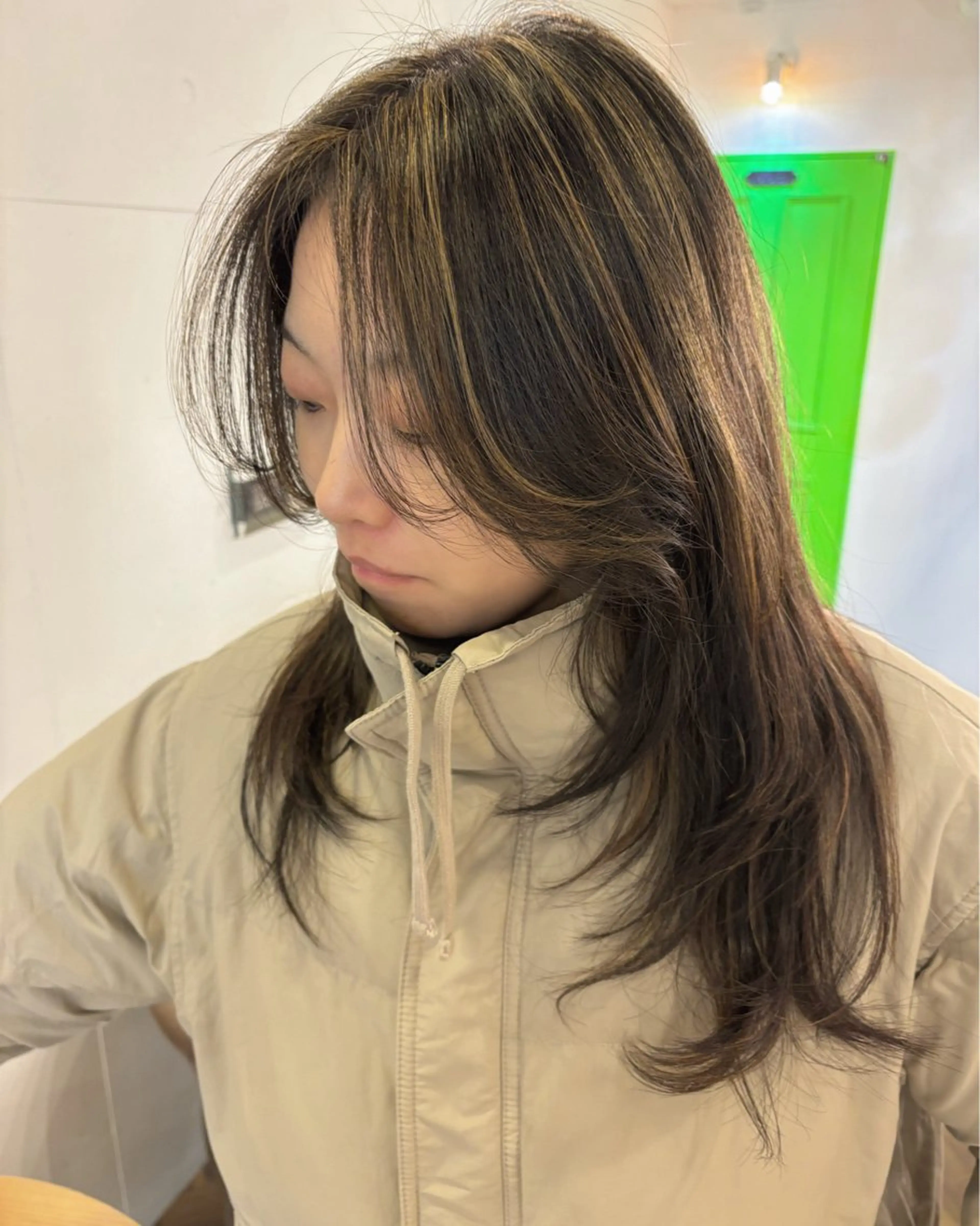 【新規限定】カット+ハイライトカラー+オンカラー＋トリートメント(ハイライトプラス料金有)の写真