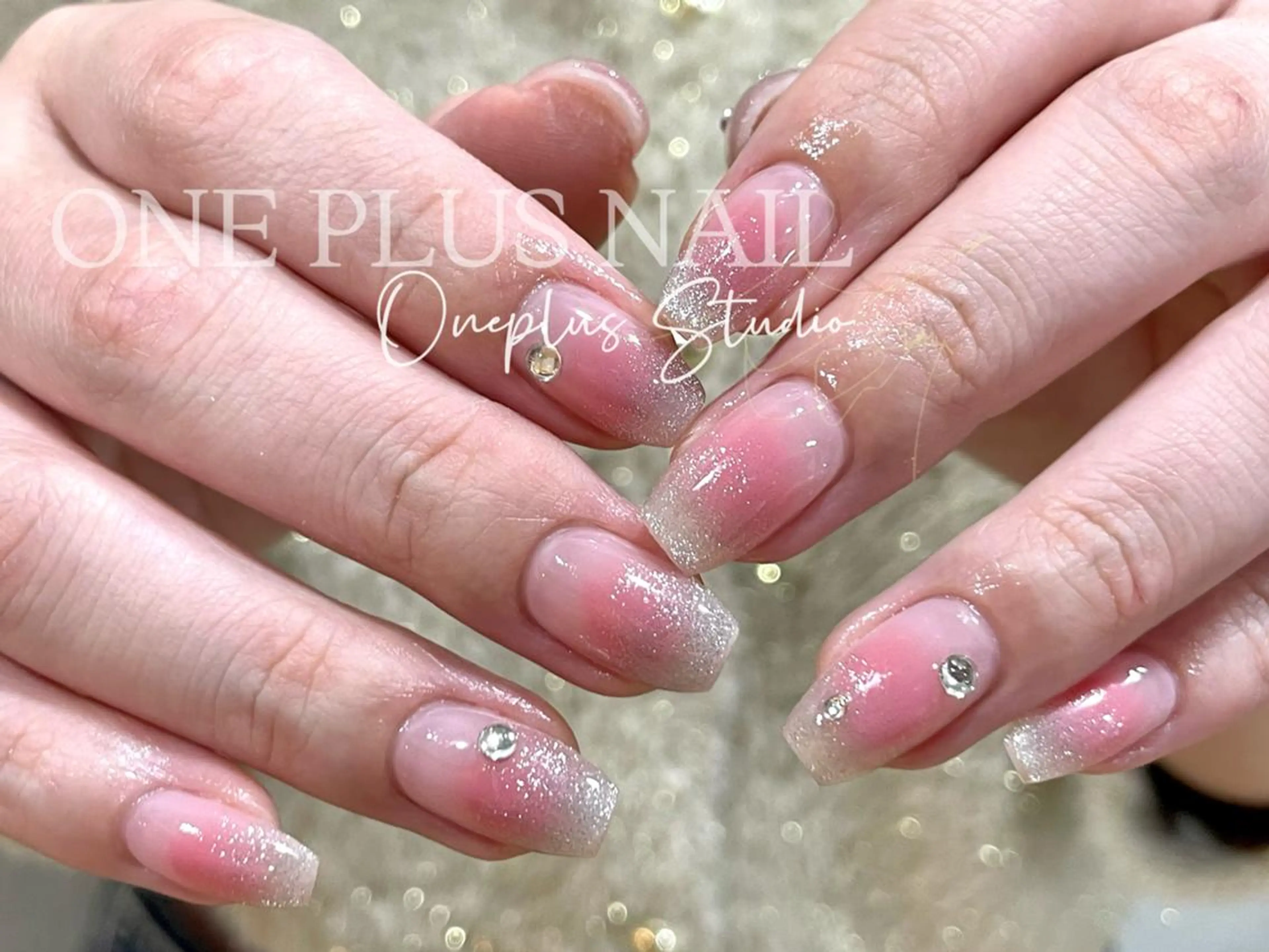 ネイル アートネイル オーロラネイル ガーリー キラキラネイル 韓国ネイル haruka 🧸のネイルデザイン