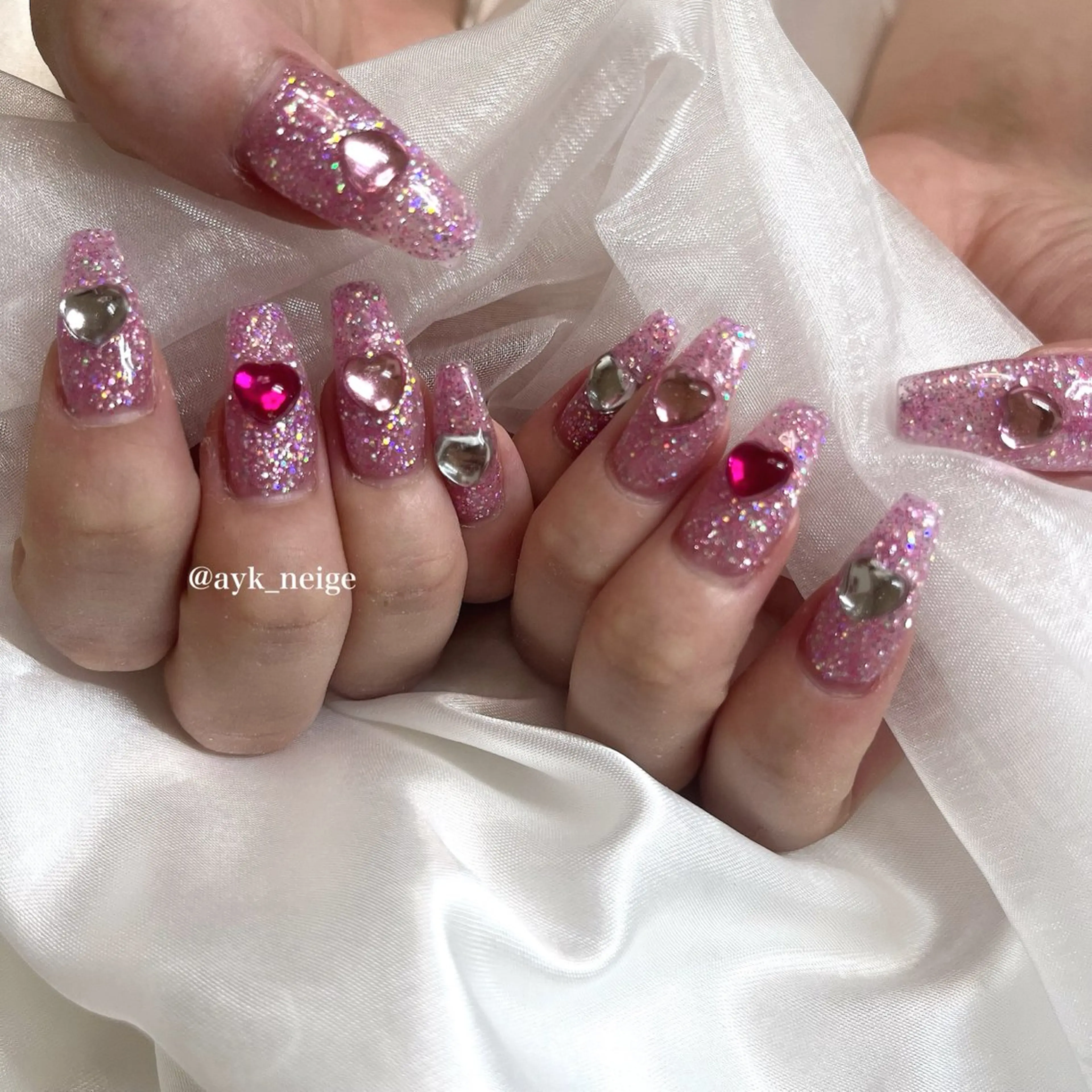 ネイル フットネイル フレンチネイル キラキラネイル 韓国ネイル マグネットネイル n'eige nail所属・大谷 綾香のネイルデザイン