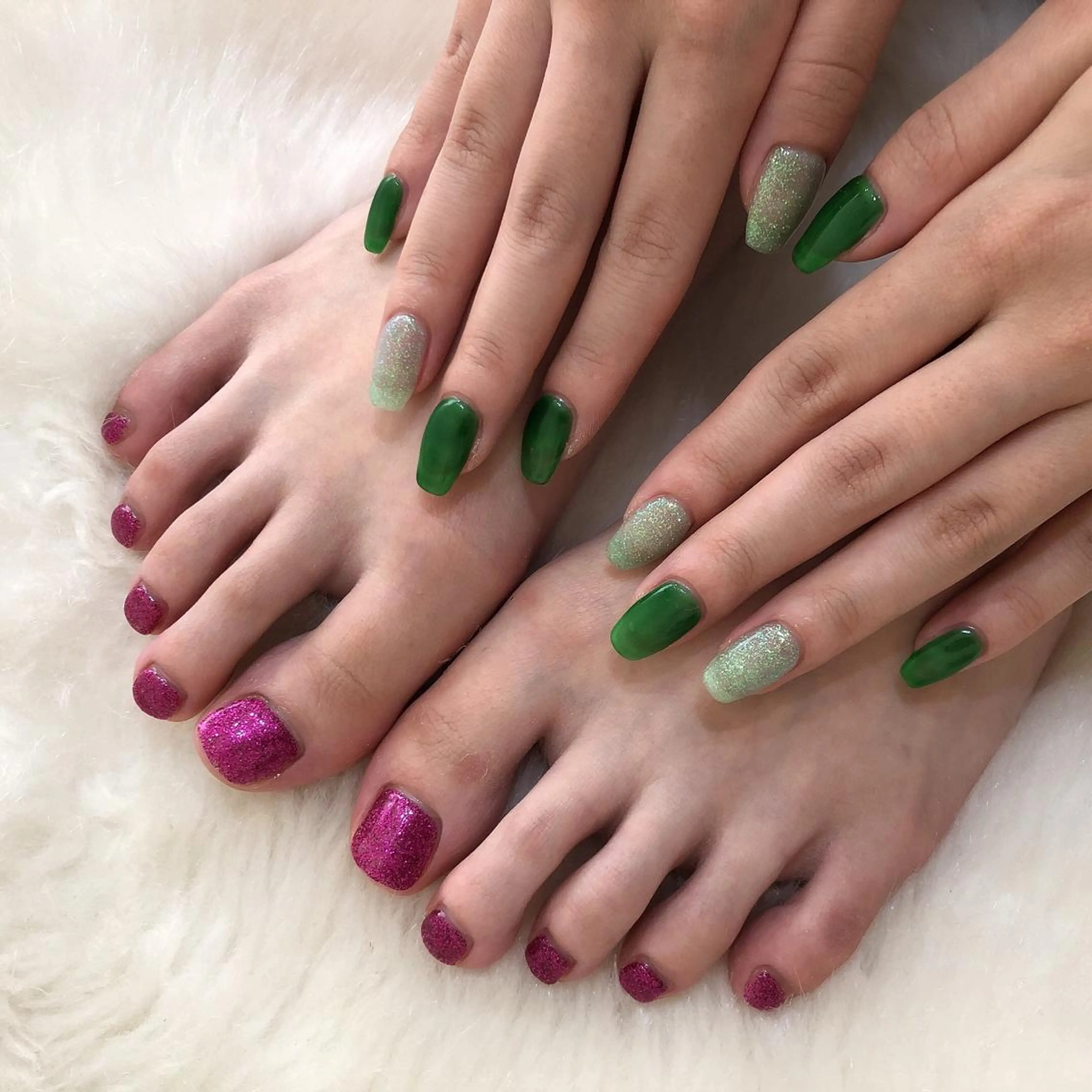 ネイル ハンドネイル フットネイル ハンドケア Nes.Nail所属・Miyagi Asamiのネイルデザイン