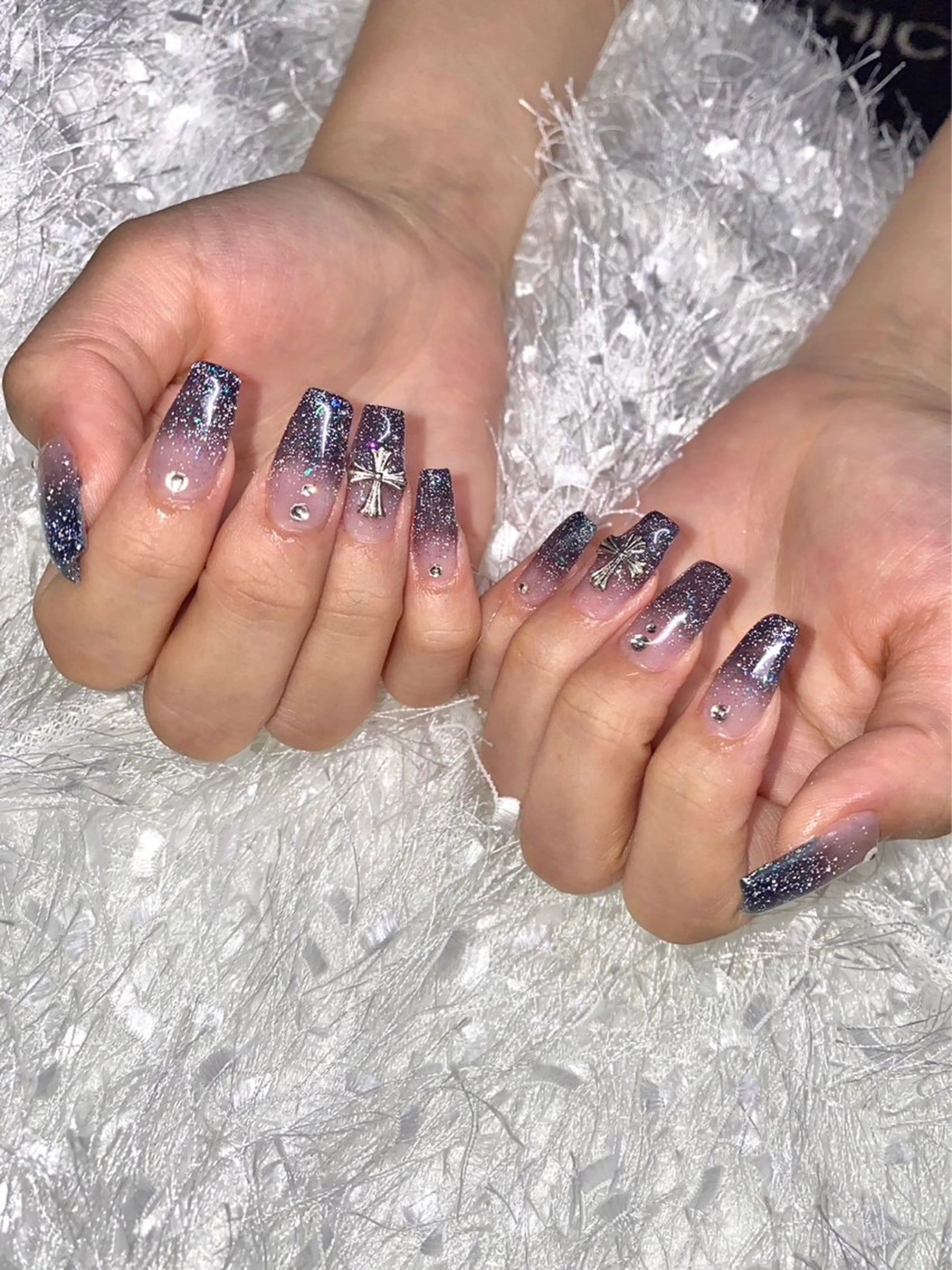 ネイル マツエク・マツパ アイブロウ 眉カラー 韓国風マツエク パリジェンヌラッシュリフト まつげパーマ ワンホンマツエク ハンドネイル Nail&eye Belire 新宿のネイルデザイン