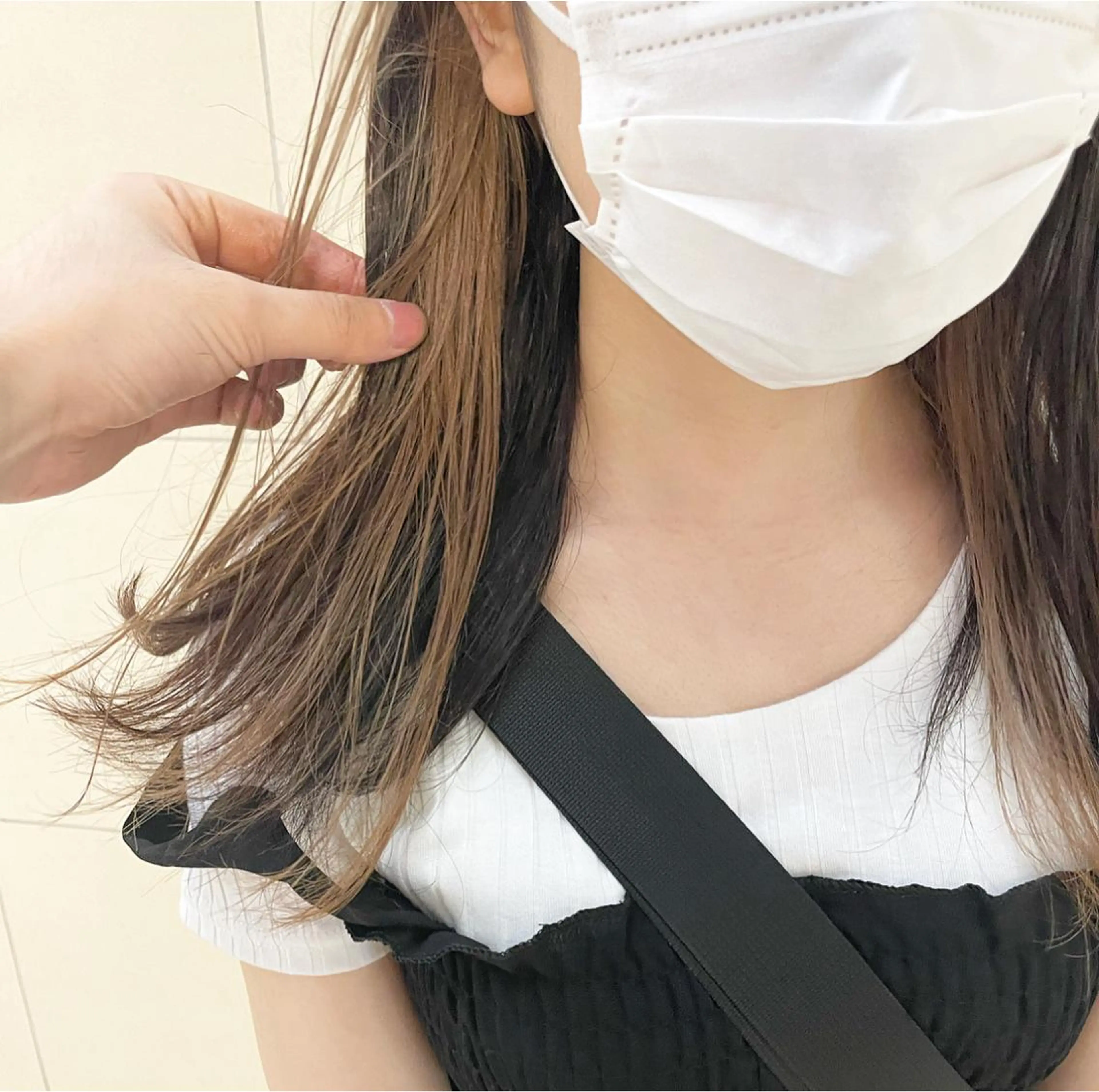 ミディアム カラー ケアブリーチ/ エクステ/レイヤーのヘアスタイル