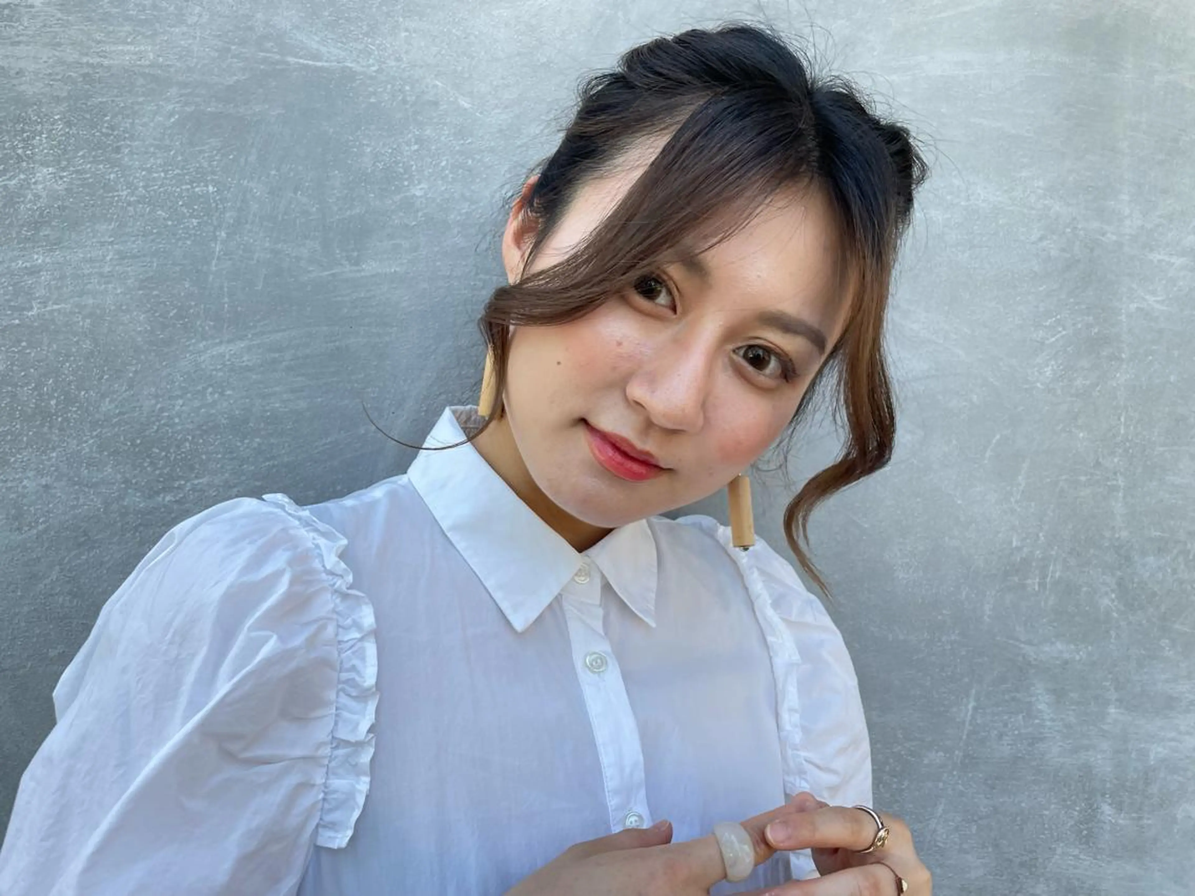 セミロング ヘアアレンジ 青田 明日海のヘアスタイル