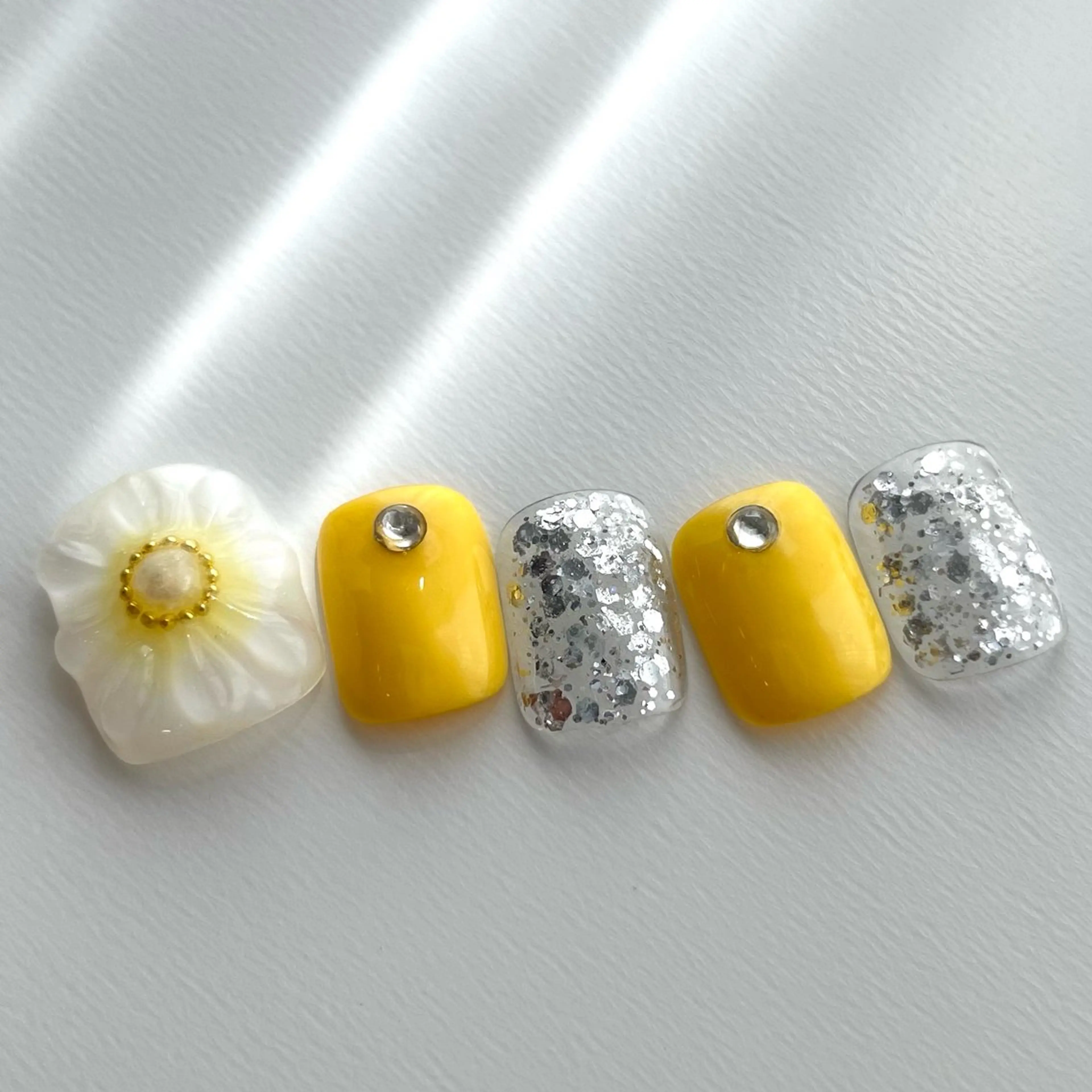 ネイル Trend Nail シルフのネイルデザイン