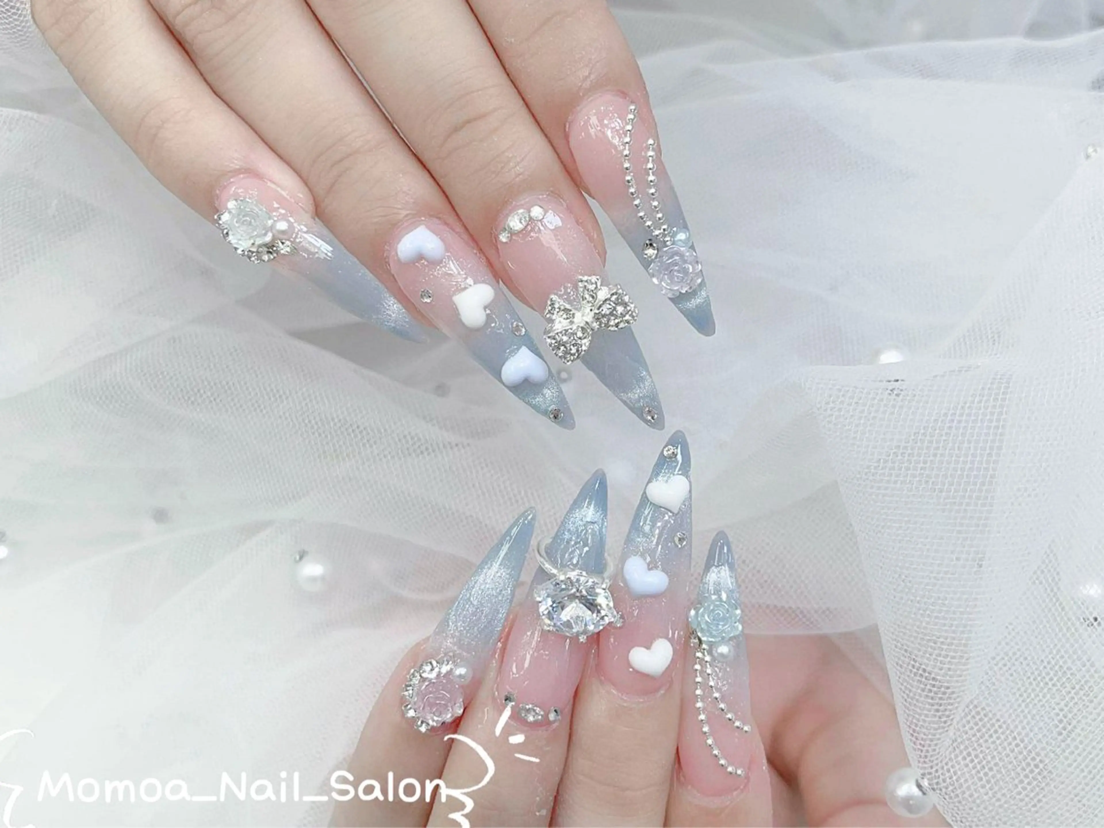 ネイル 成人式 ロングネイル マグネットネイル 大理石ネイル(マーブル) リボン ハンドネイル MoMoA Nail ネイル長さ出し専門店のネイルデザイン