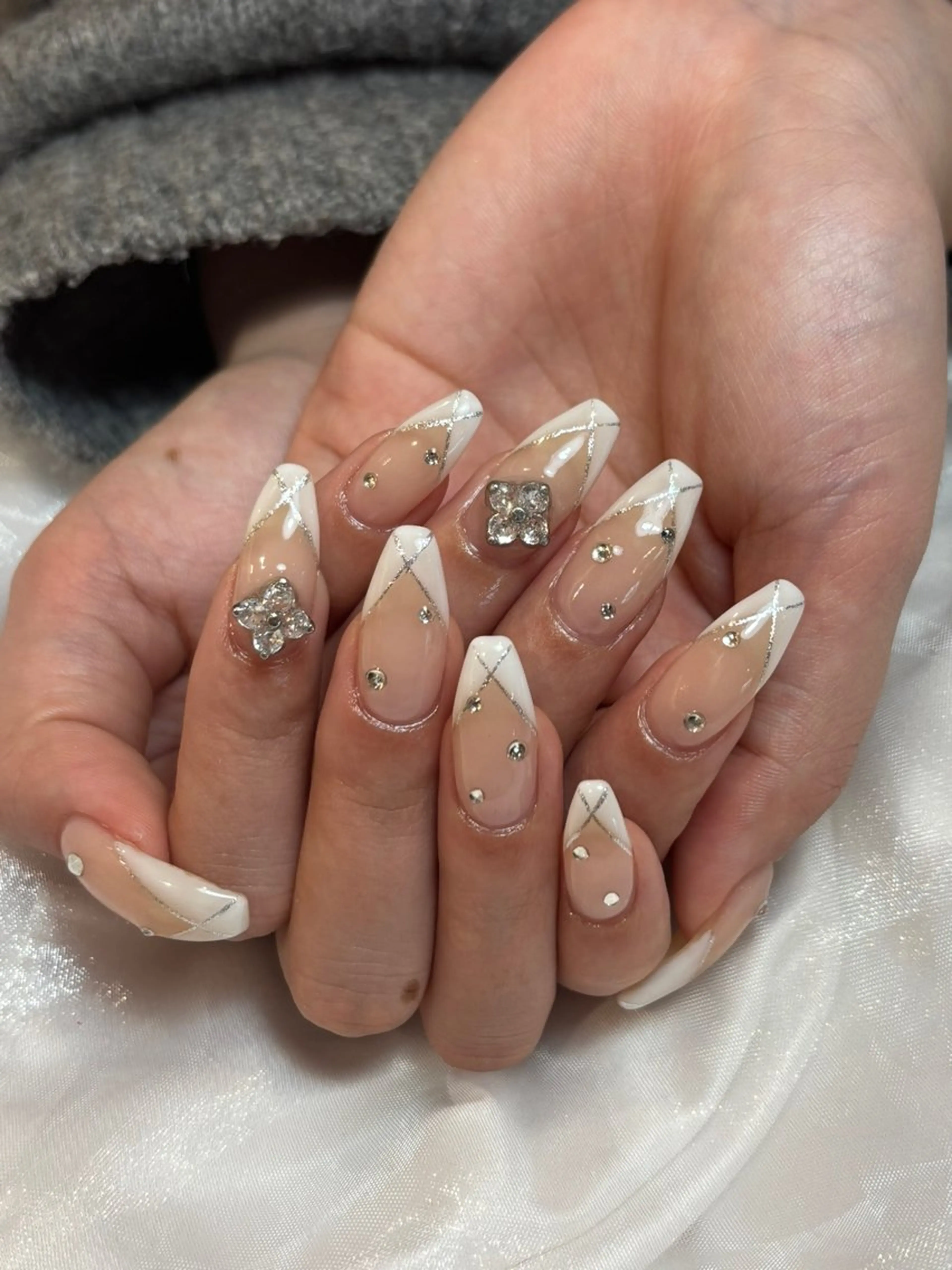 ネイル フレンチネイル ハンドネイル tote. airiのネイルデザイン