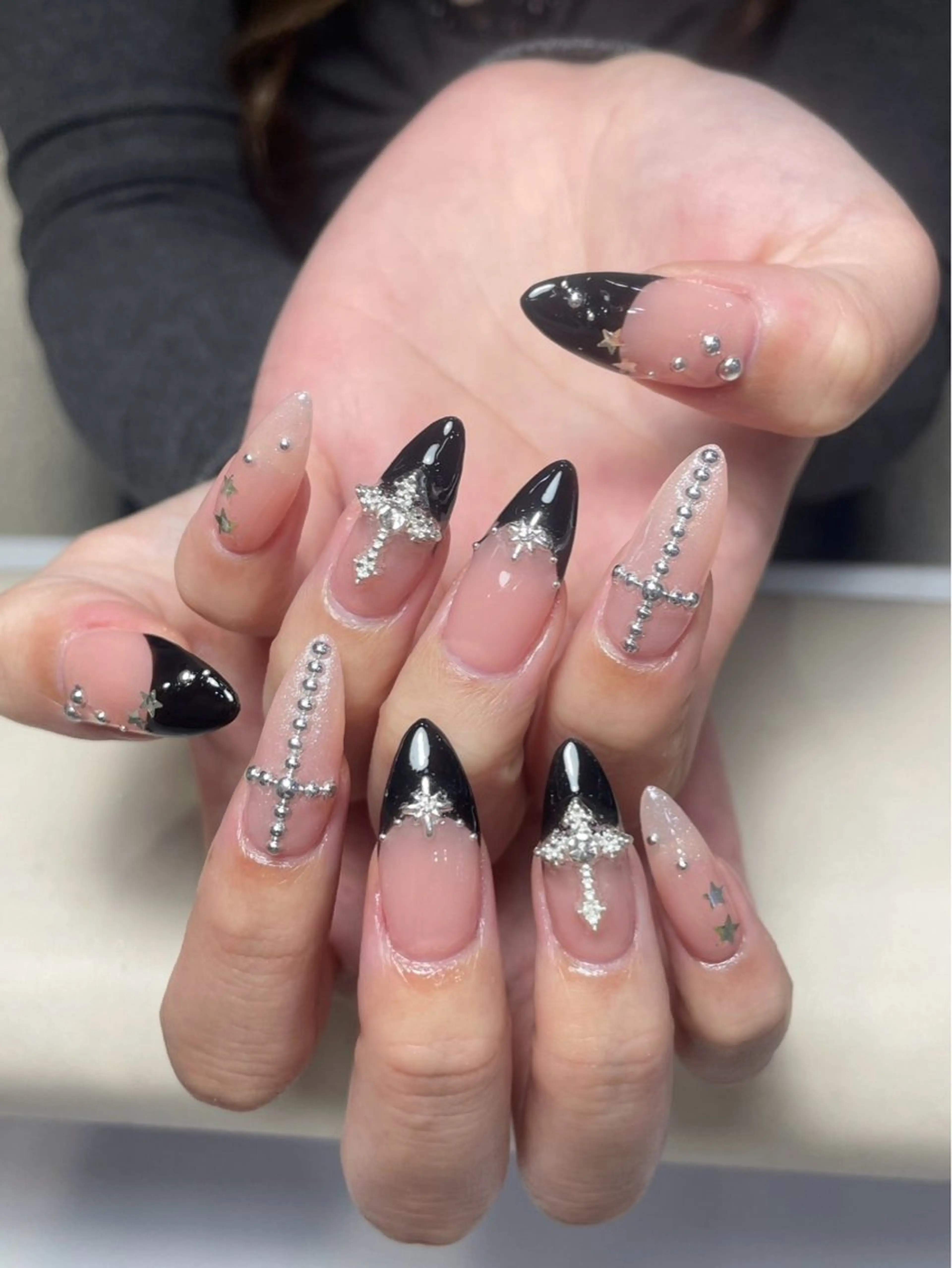 ネイル アートネイル オーロラネイル チークネイル 長さ出し フットネイル ハンドネイル フットネイル ハンドケア Noiranail_ studio川越西口のネイルデザイン