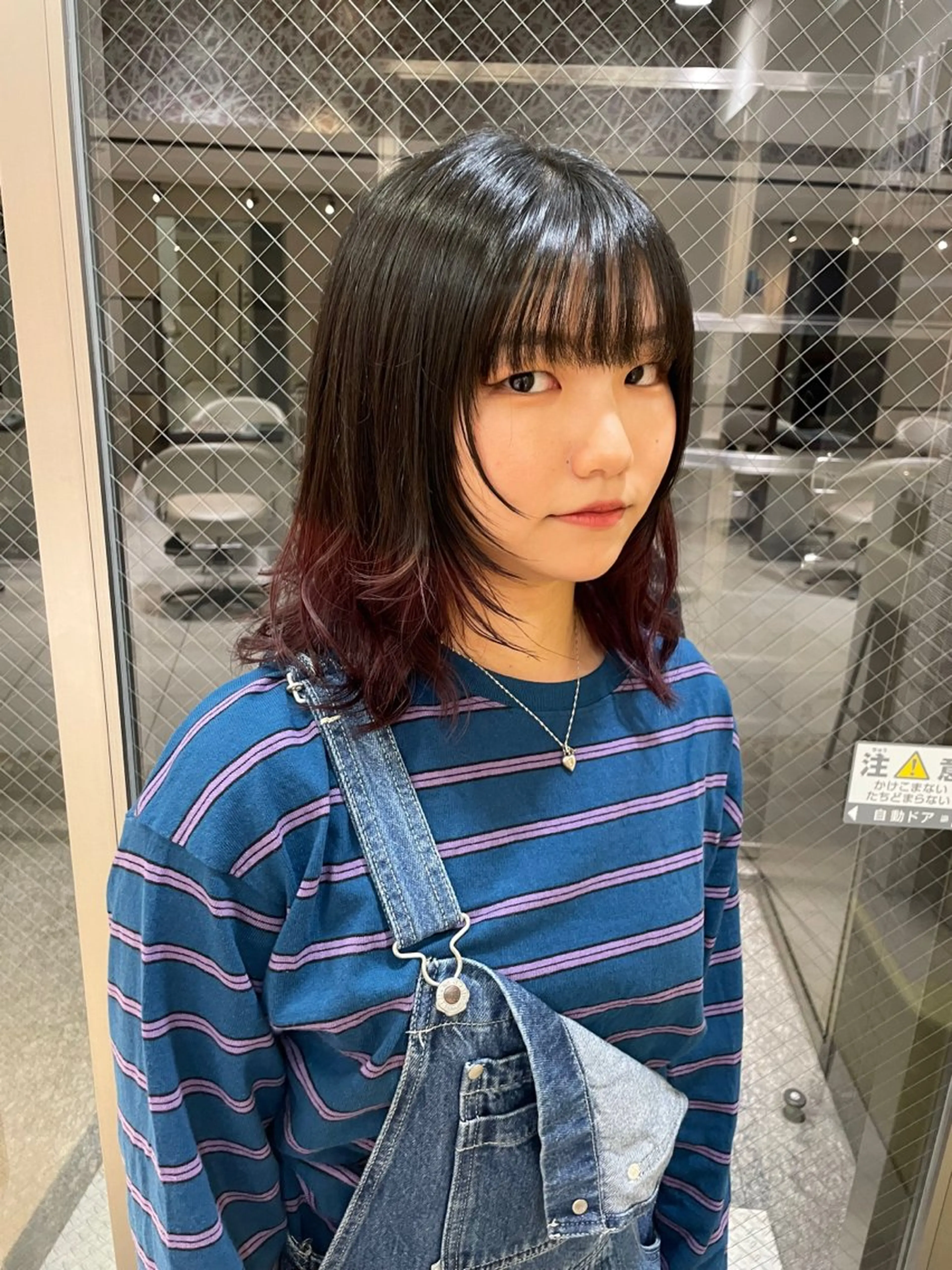 ミディアム 顔まわりレイヤー レイヤーカット レイヤーカット ベージュ/KANAのヘアスタイル