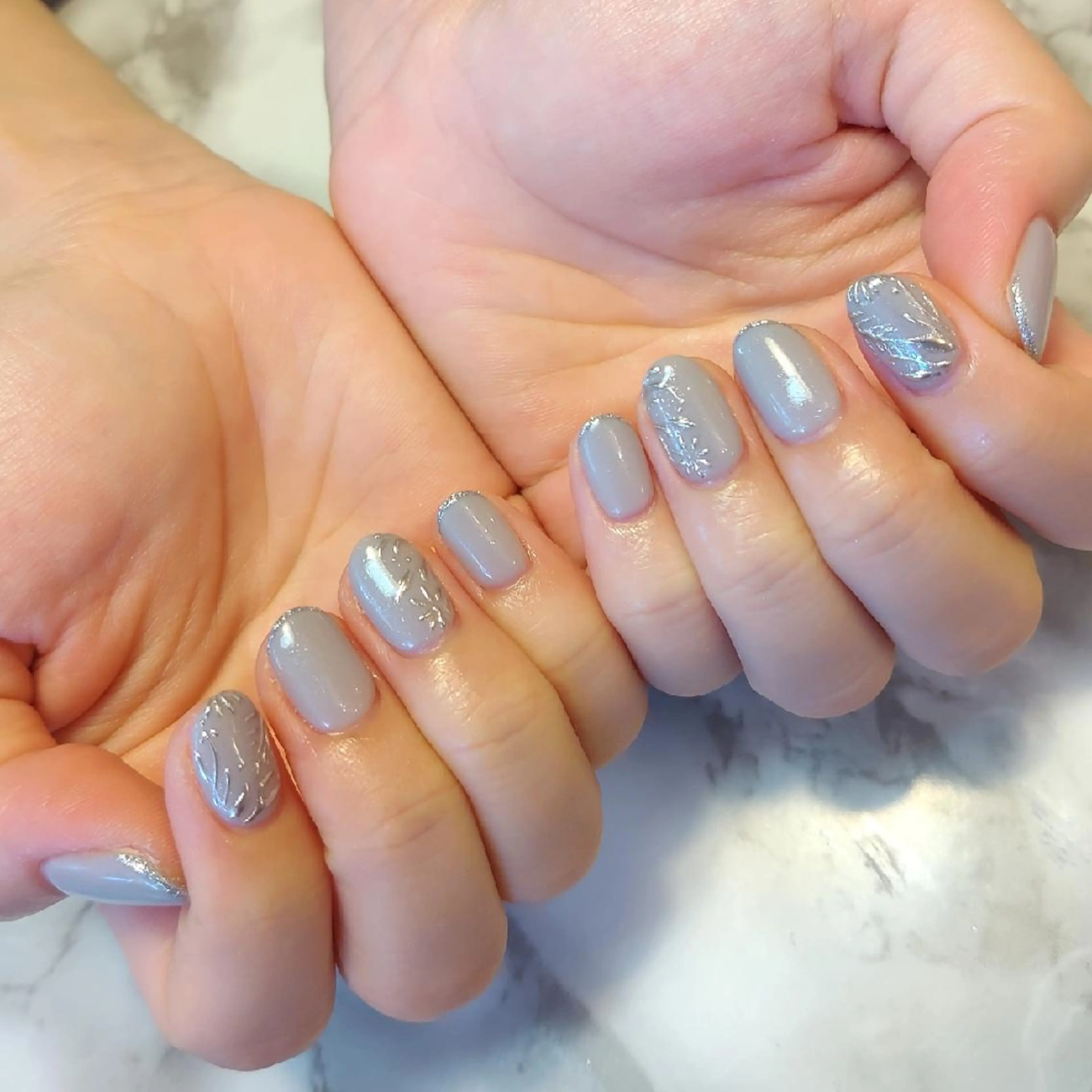 ネイル ジェヌインネイル 河内のネイルデザイン