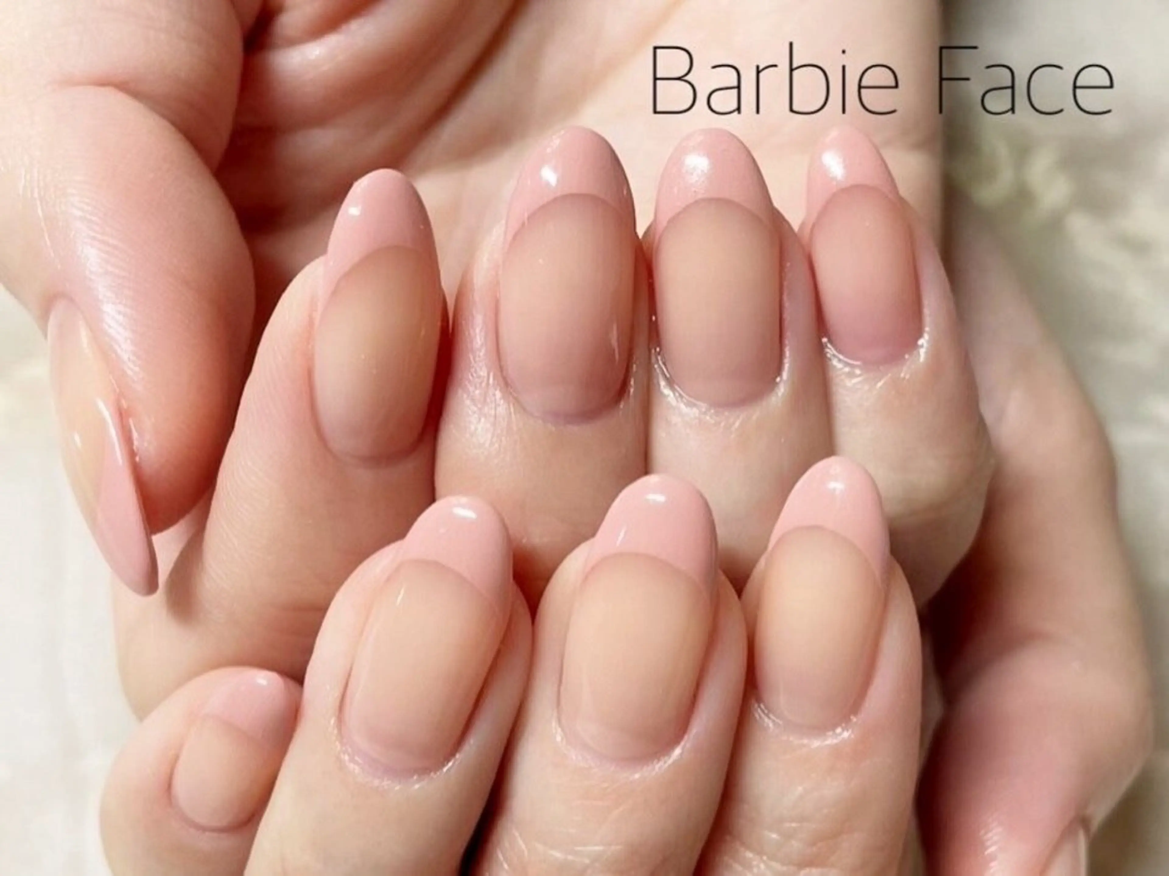 ネイル ハンドネイル Barbie Faceのネイルデザイン