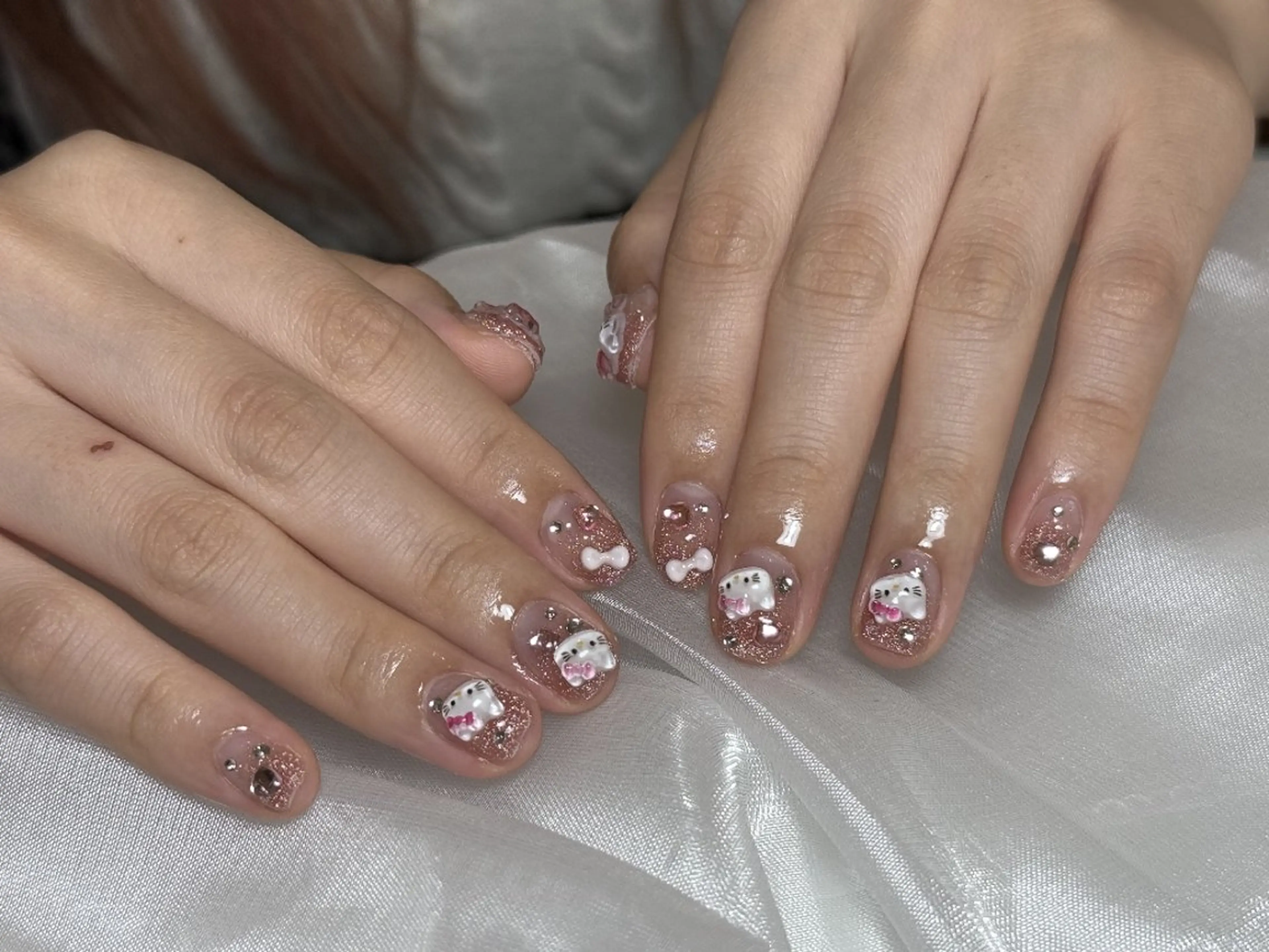 ネイル 長さ出し フレンチネイル グラデーション マグネットネイル マグネットフレンチ ハンドネイル ハンドケア るか 池袋のネイルデザイン