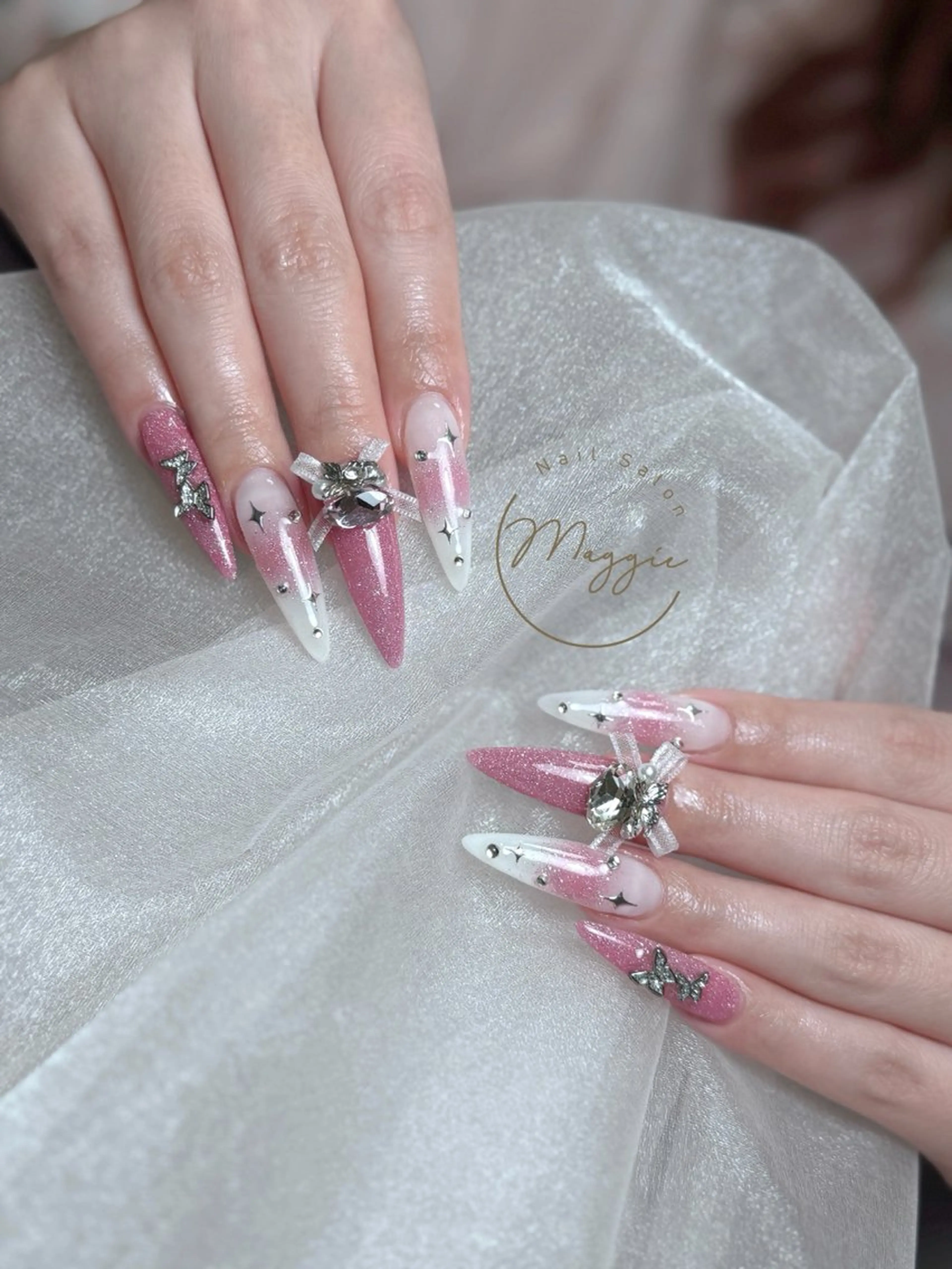 ネイル Maggie Nail🦩のネイルデザイン