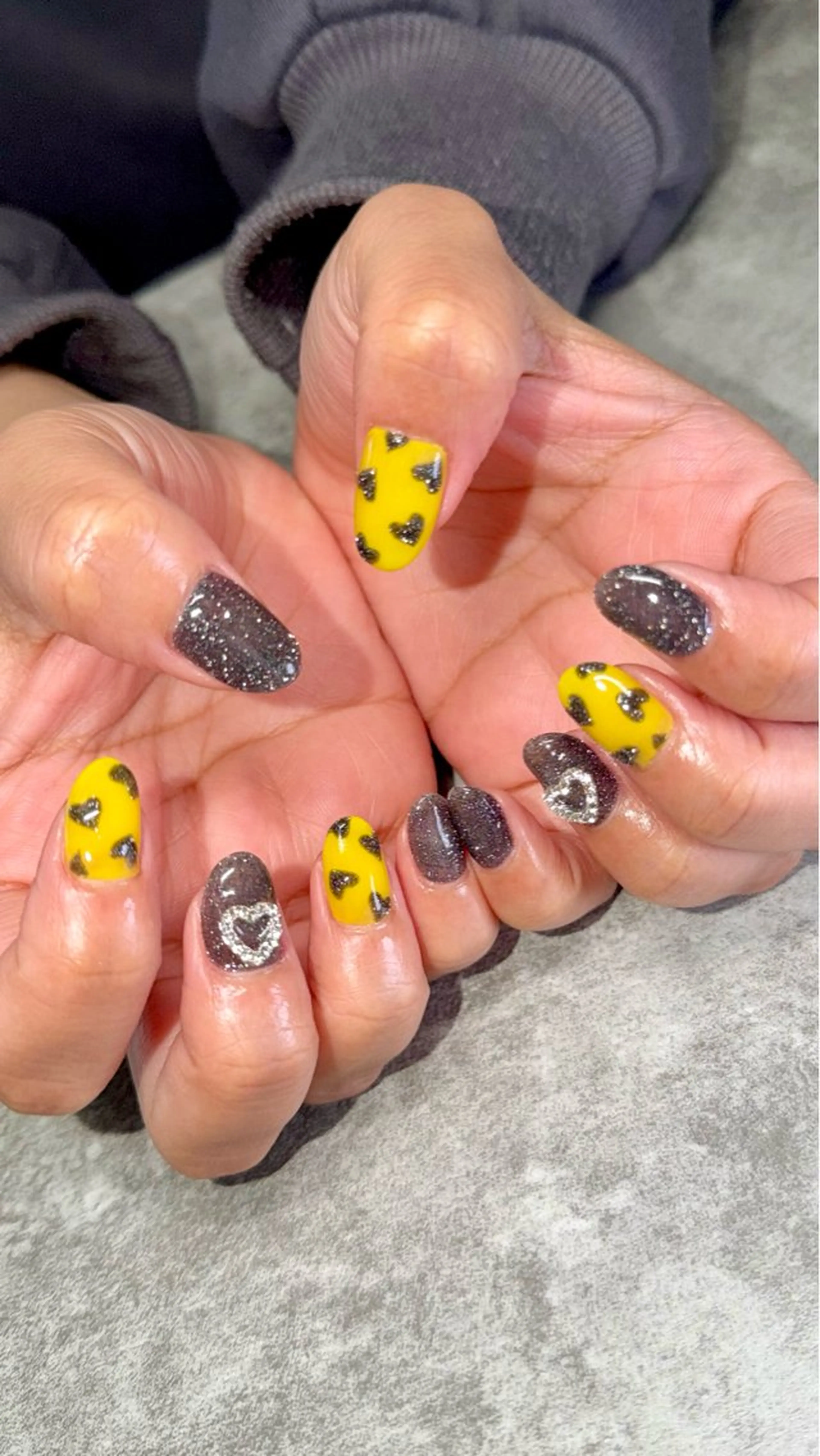 ネイル haleyume所属・shino🌟 痛ネイルのネイルデザイン