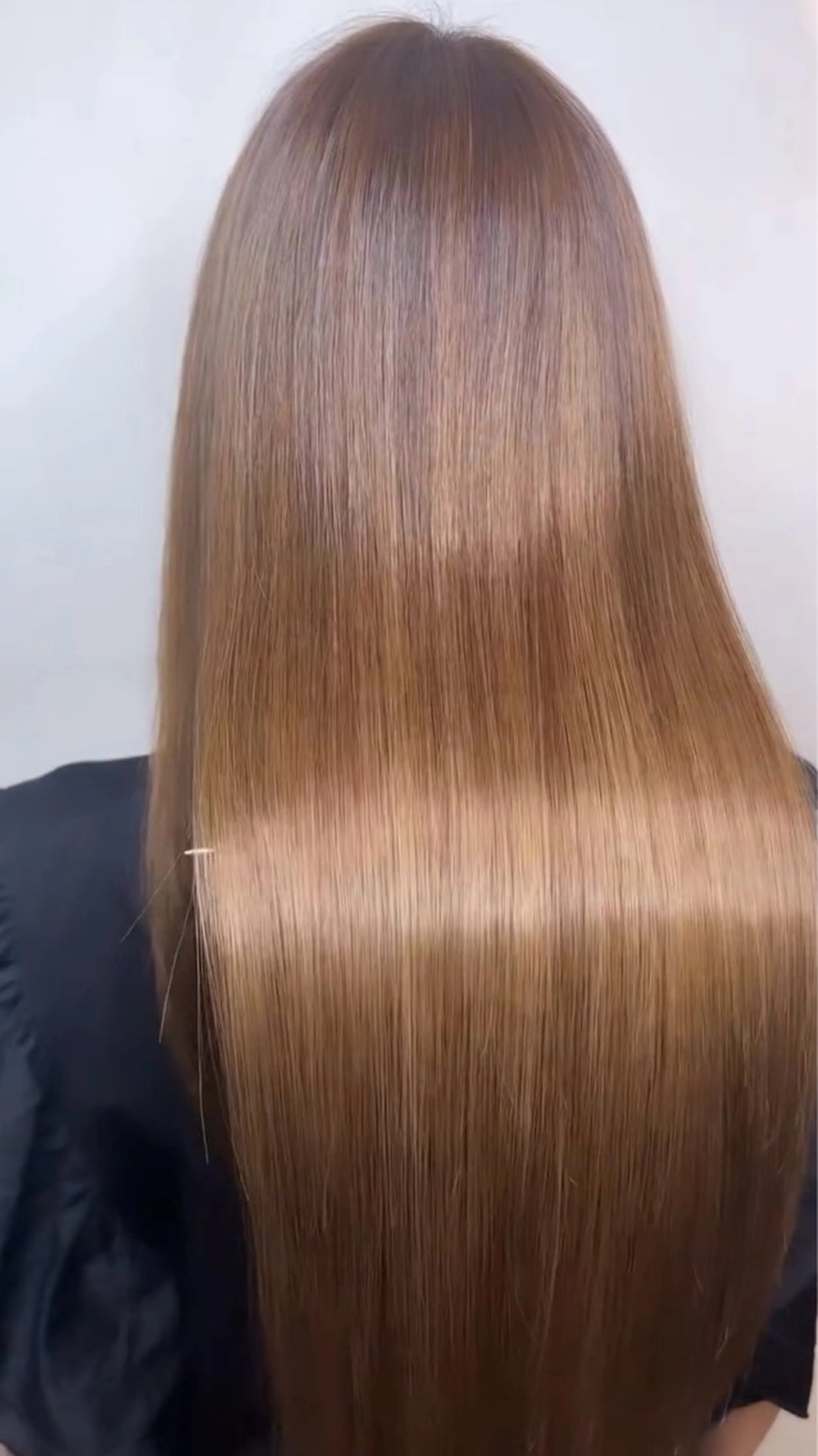 【モデル】小顔カット＋ケアブリーチ+ケアカラー1,5000円→5,500円​〜​（カットミディアムのみ）の写真