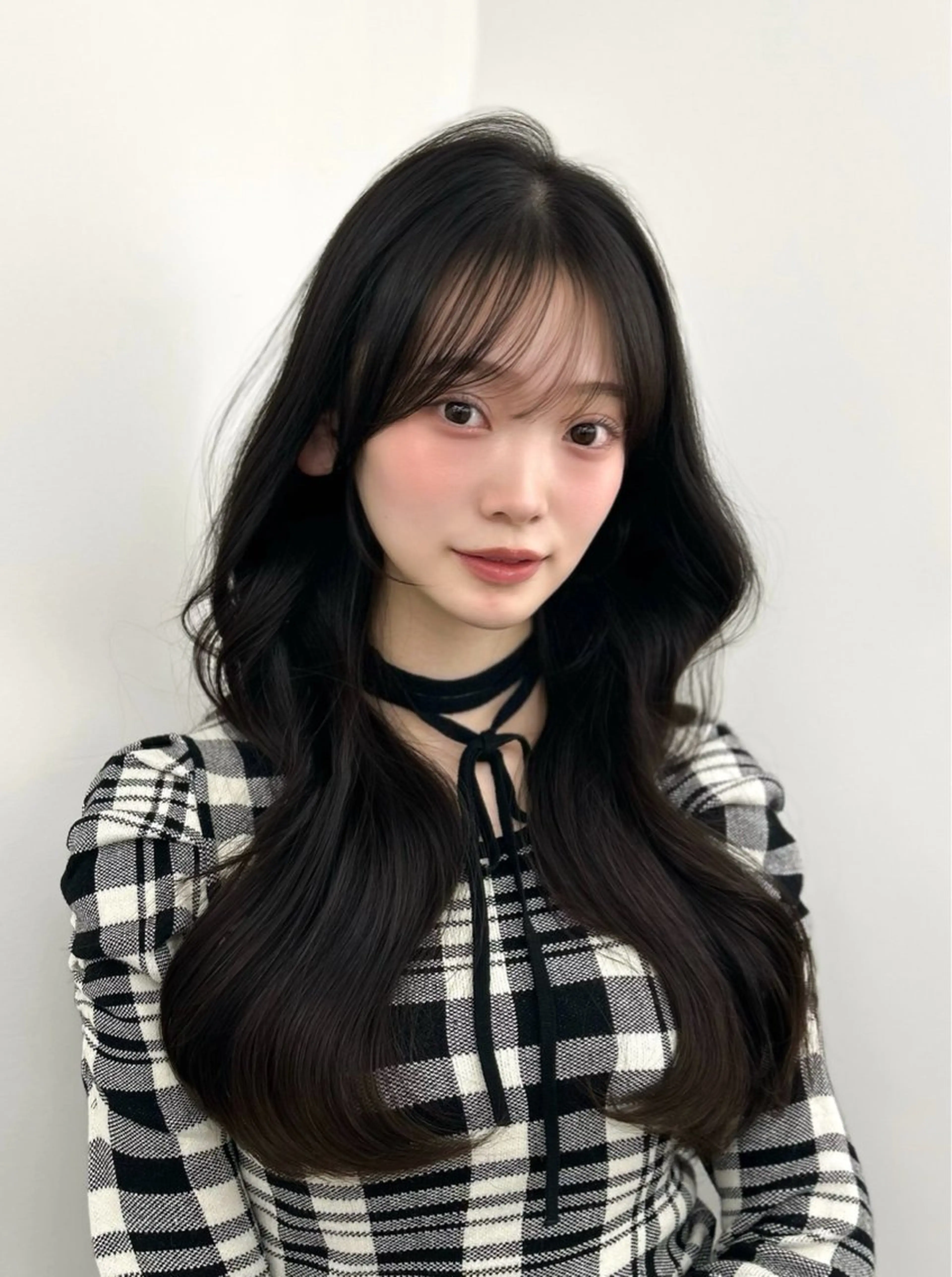 ロング カラー ヘアアレンジ 透明感カラー グレージュ くびれヘア 韓国風ヘア くびれレイヤー カット ヘアカラー トリートメント 韓国ヘア/顔周り ヘアセット/加藤優里のヘアスタイル