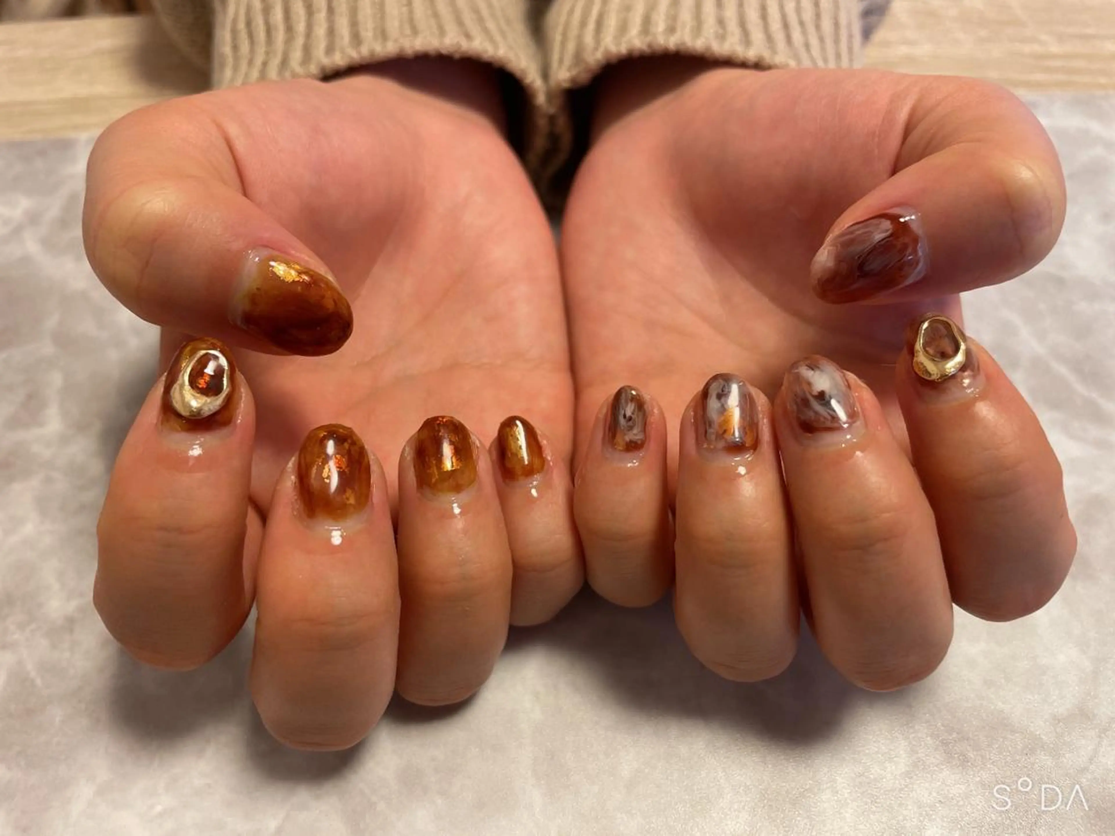 ネイル べっ甲ネイル ニュアンスネイル Nail salon Betty❤︎のネイルデザイン