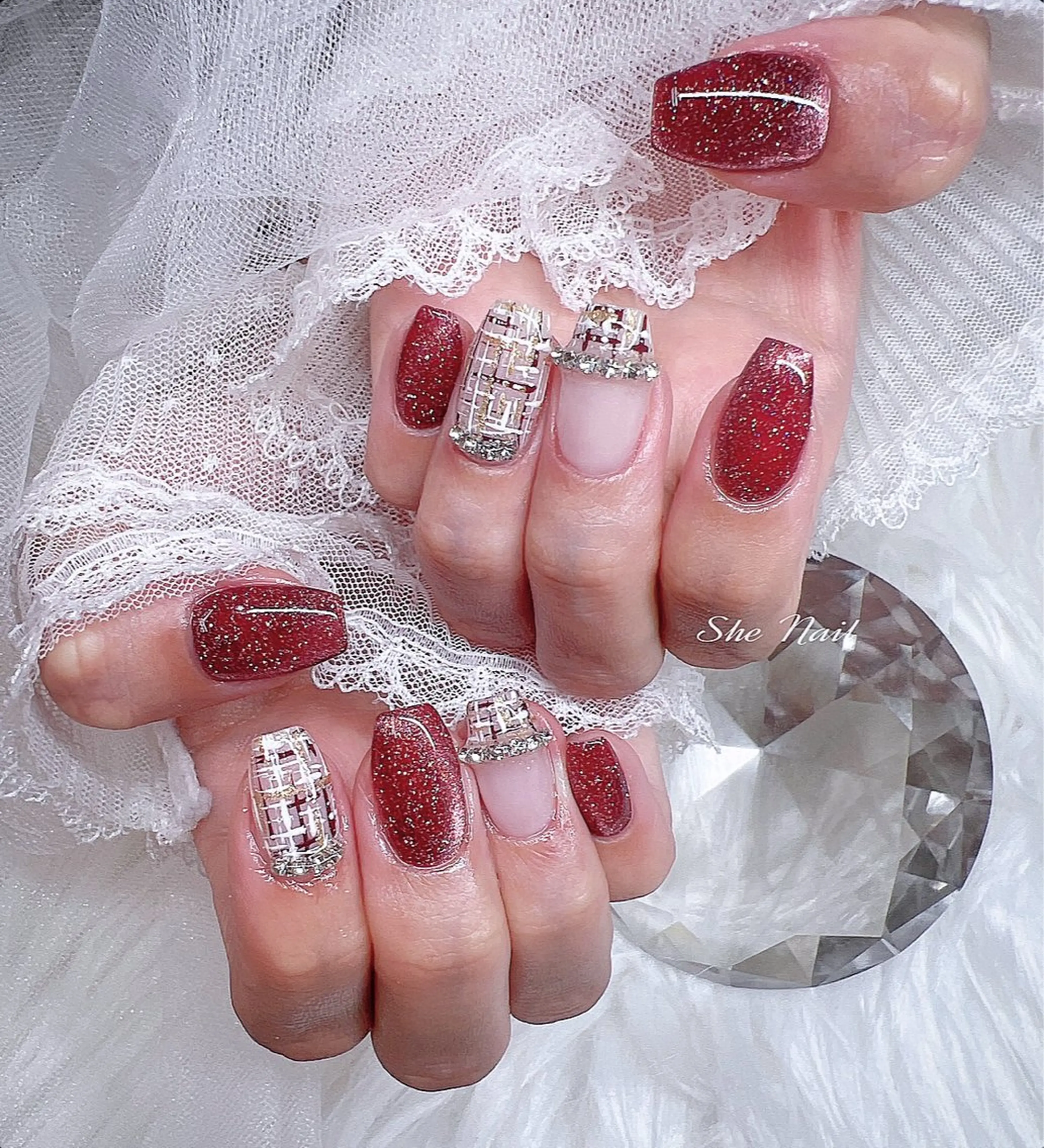 ネイル チークネイル 長さ出し マグネットネイル ミラーネイル 持ち込み ハンドネイル She   Nail所属・ISA_ BELLAのネイルデザイン