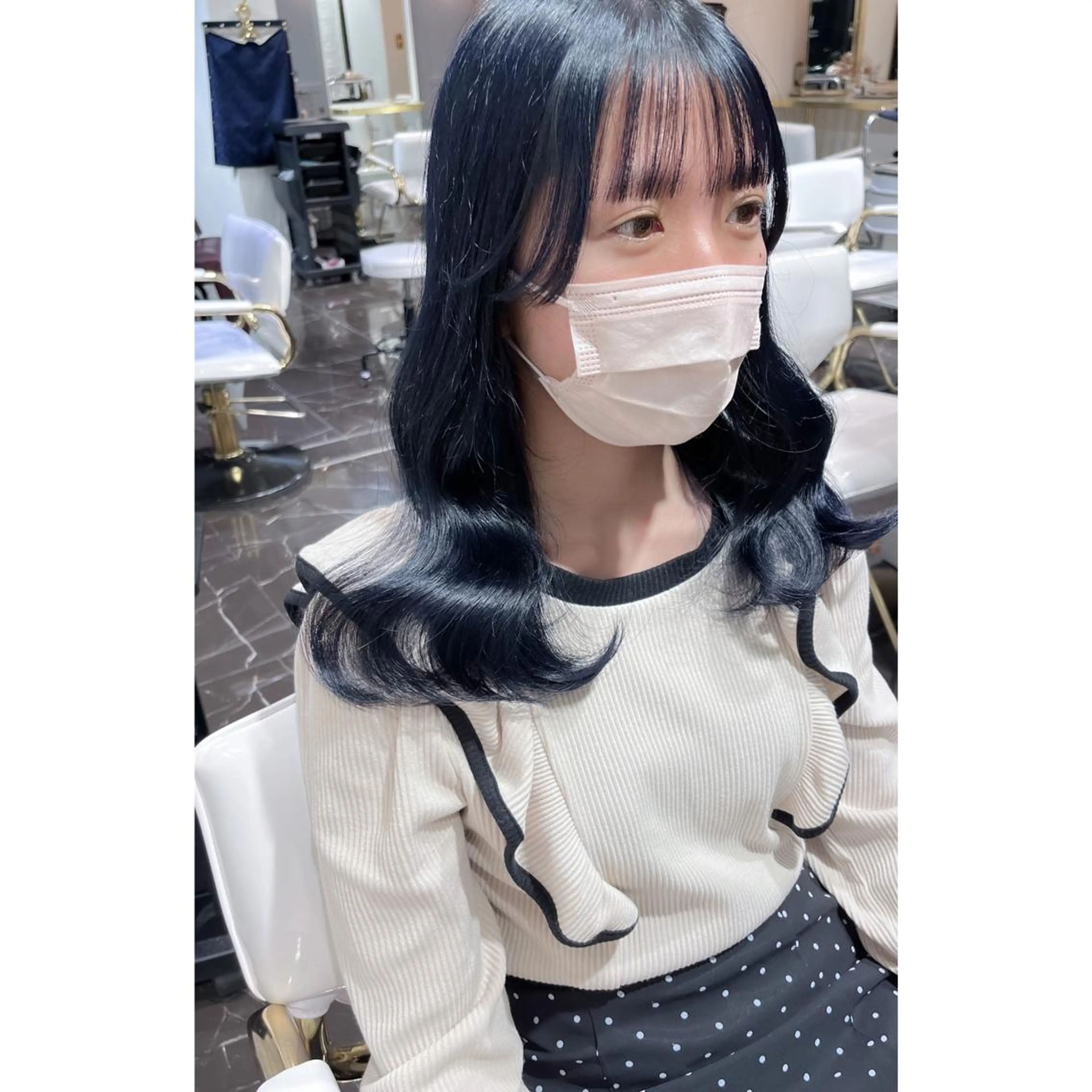 セミロング カラー ブリーチ ヘアカラー LOTTA CUCCI所属・miyu /トレンド カラー×艶髪のヘアスタイル