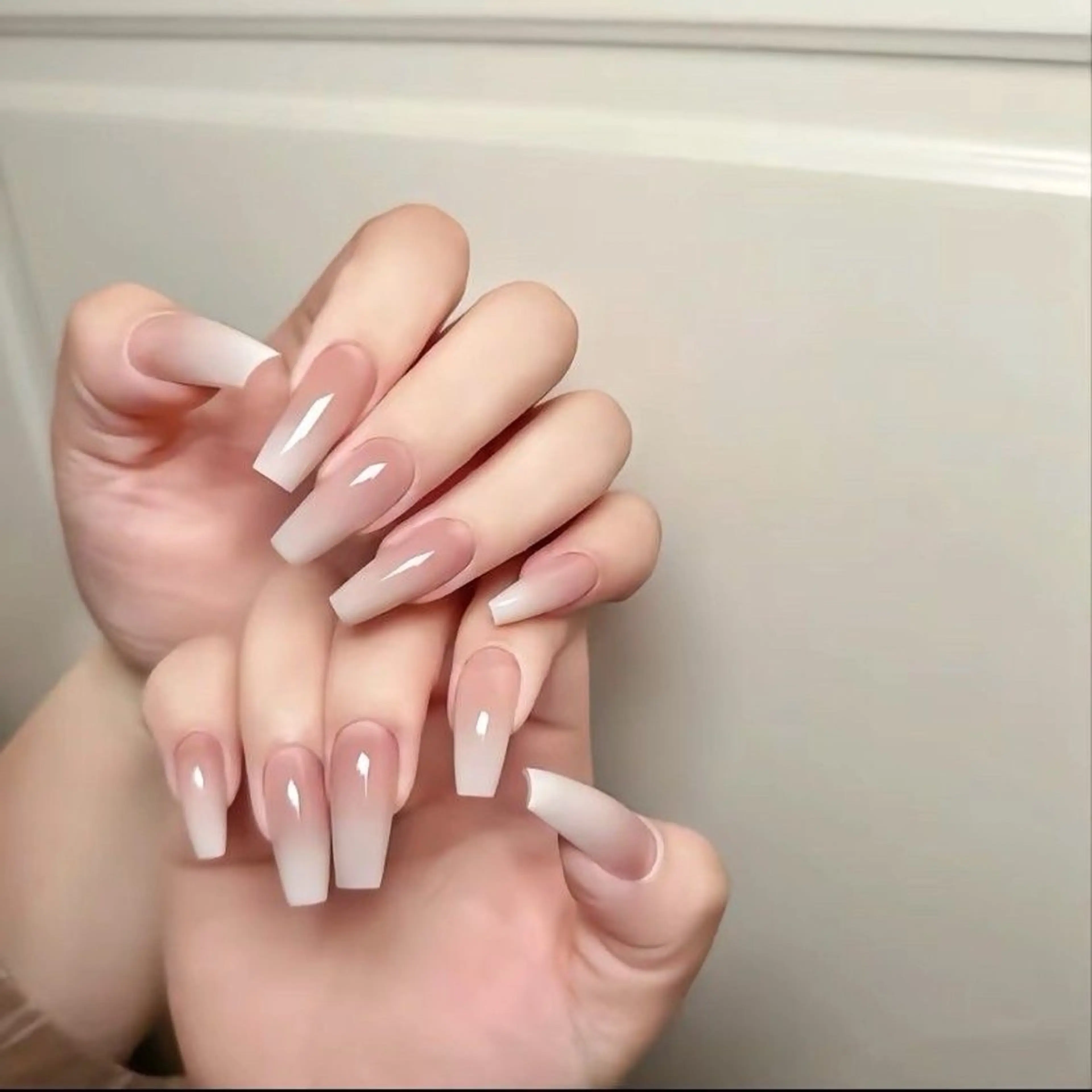 カラー ハンドネイル AIN Nailのネイルデザイン